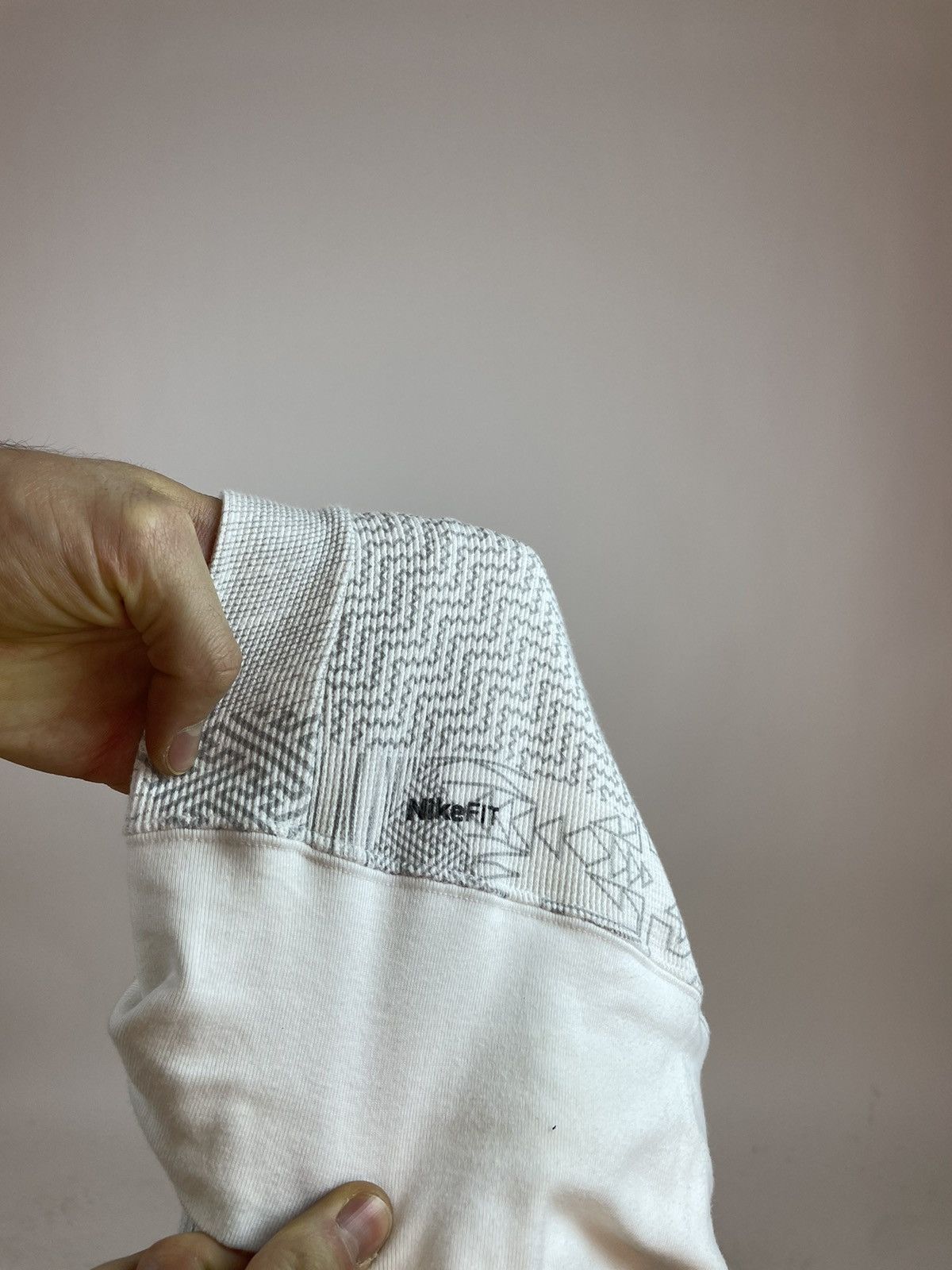 Nike ACG Nike ACG compression Long sleeve Geometric pattern Womens Size XS / US 0-2 / IT 36-38 - 11 Thumbnail