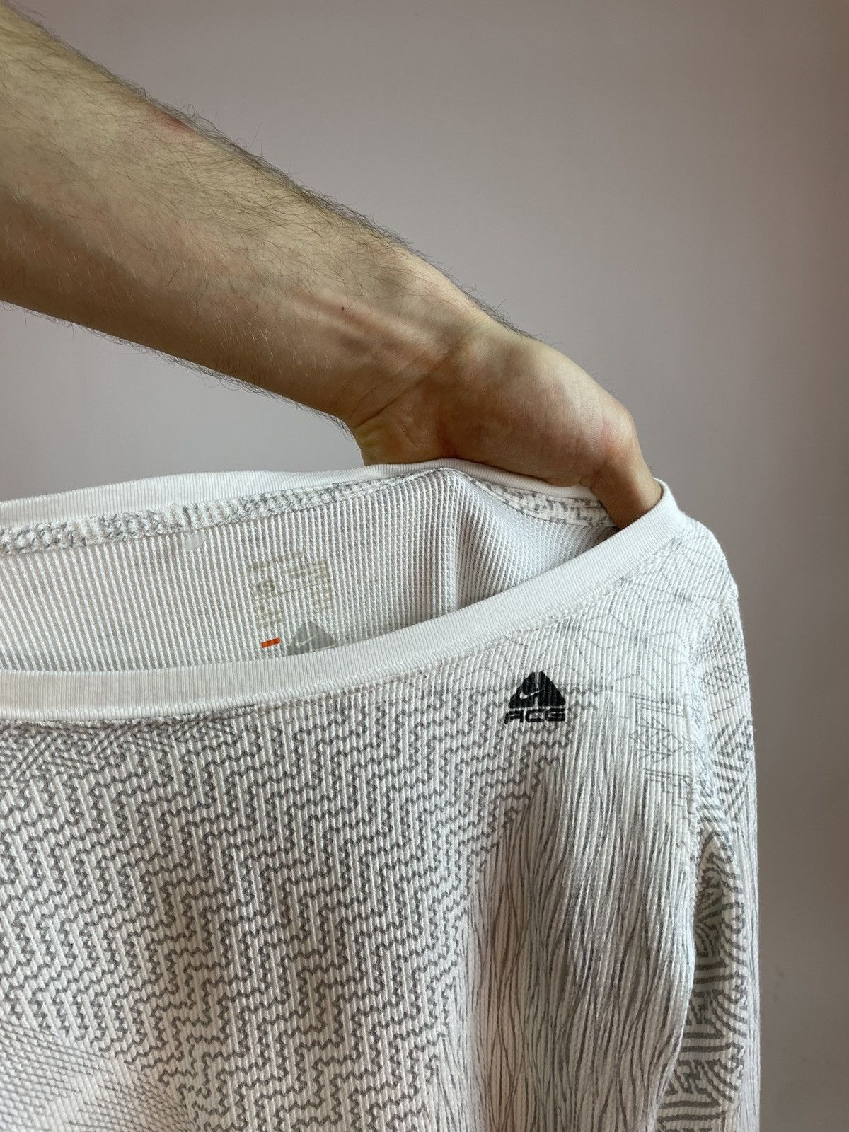 Nike ACG Nike ACG compression Long sleeve Geometric pattern Womens Size XS / US 0-2 / IT 36-38 - 10 Thumbnail