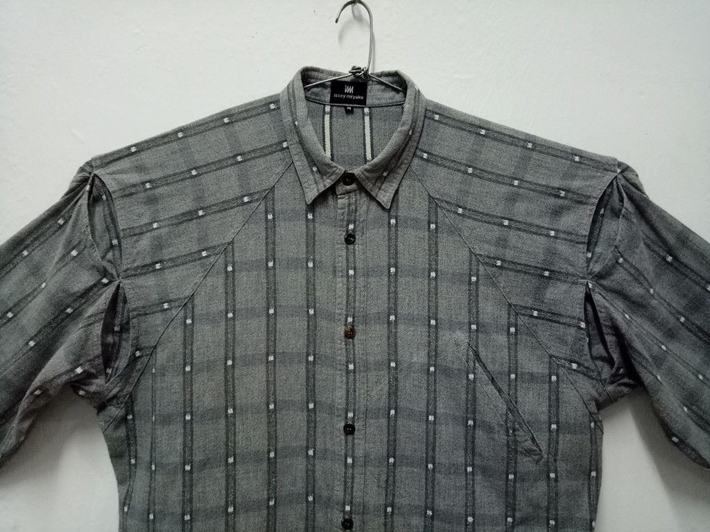 Issey Miyake 🔥🔥🔥Issey Miyake🇯🇵Button Up LS Shirt Rare Design Size US M / EU 48-50 / 2 - 3 Thumbnail