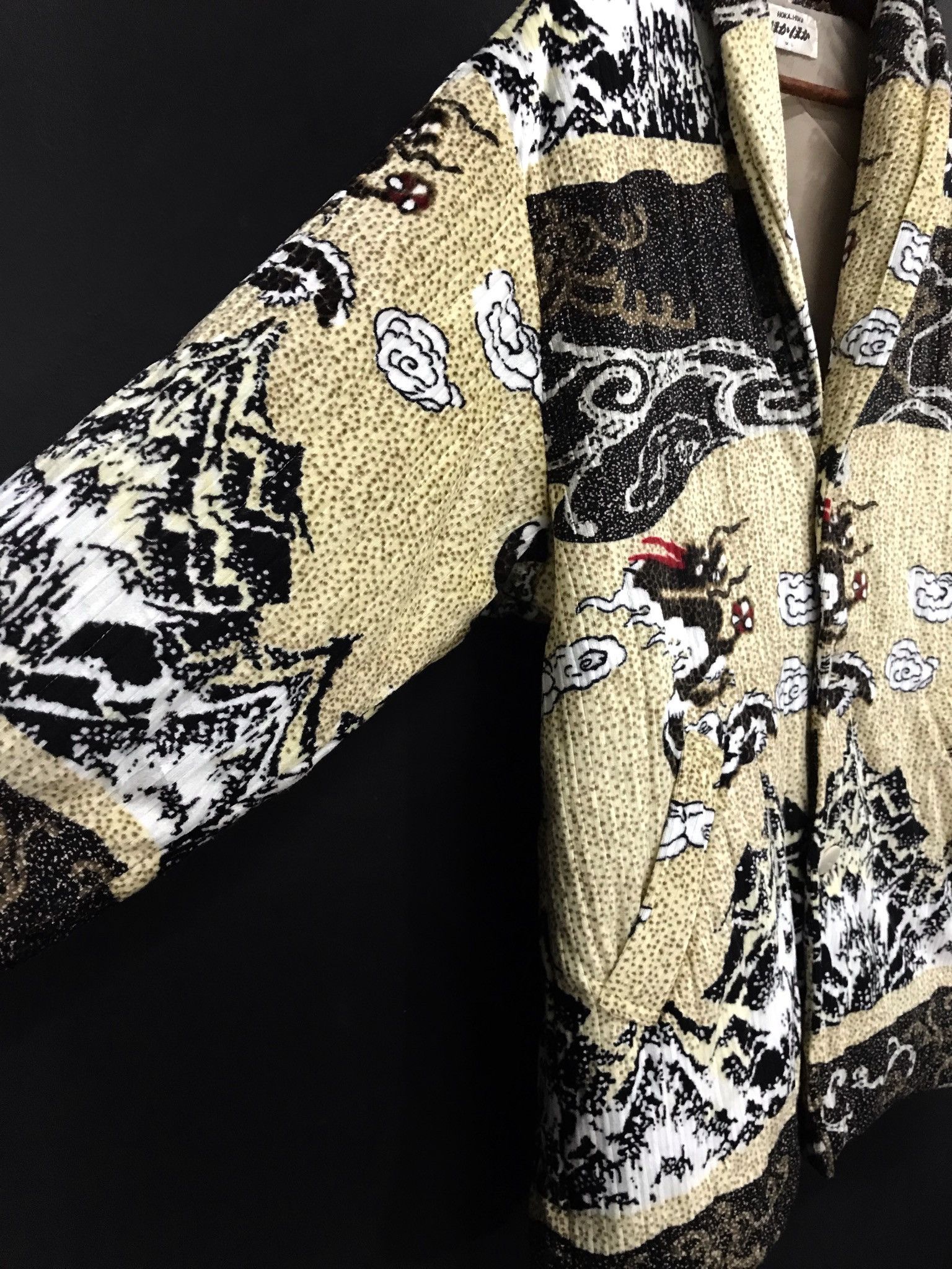 Japanese Brand × Vintage Japanese Traditional Dragon Overprint Quilted Warm Jacket Size US L / EU 52-54 / 3 - 3 Thumbnail