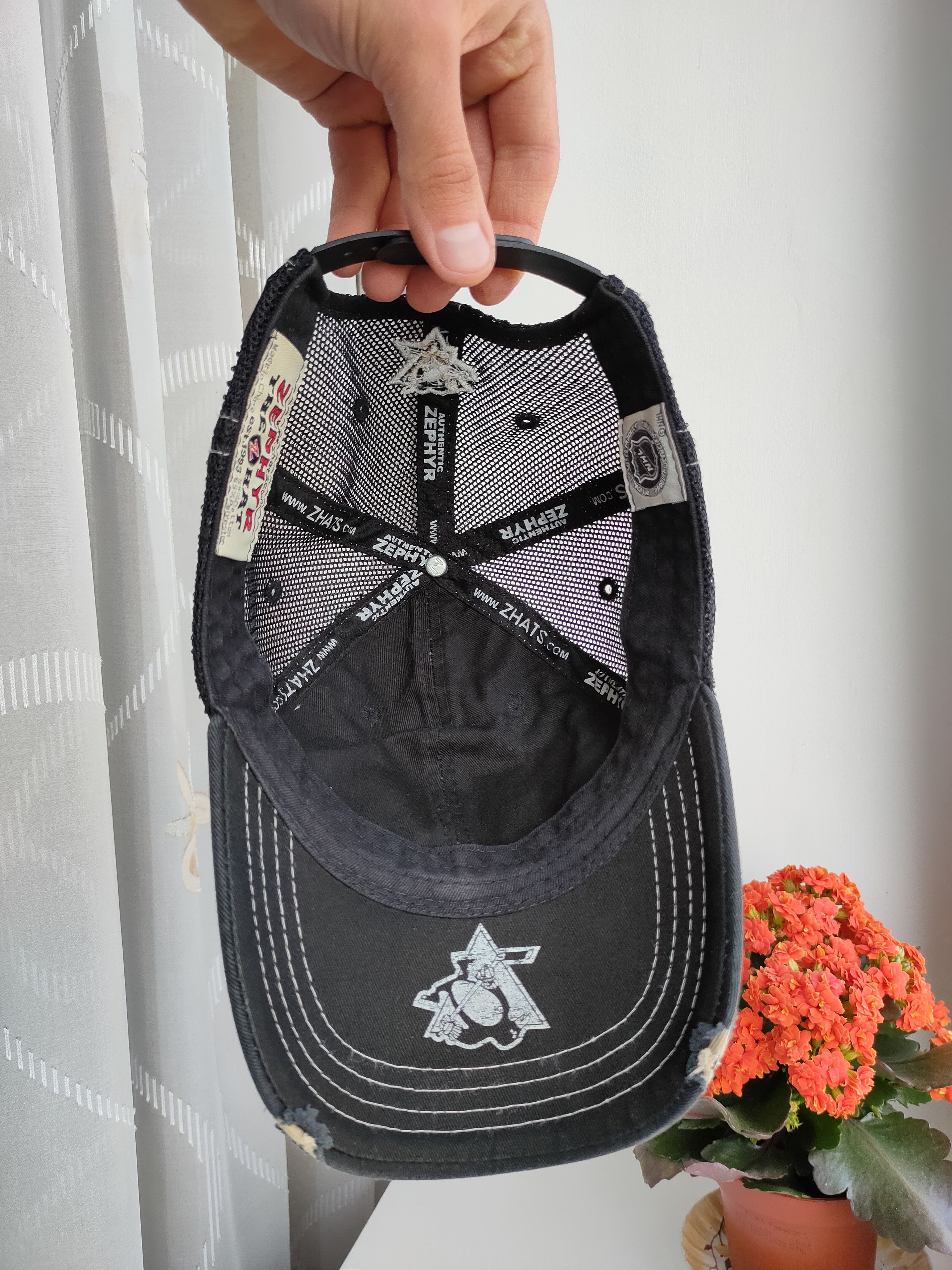 NHL Vintage Pittsburgh Penguins NHL Zephyr Trucker Cap Size ONE SIZE - 7 Thumbnail
