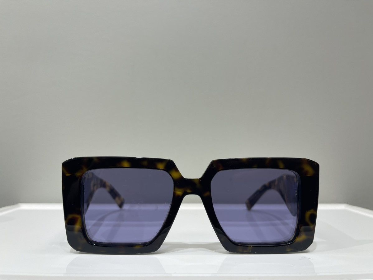 NEW Prada Sunglasses SPR23Y Bold Tortoise Shell Sunglasses