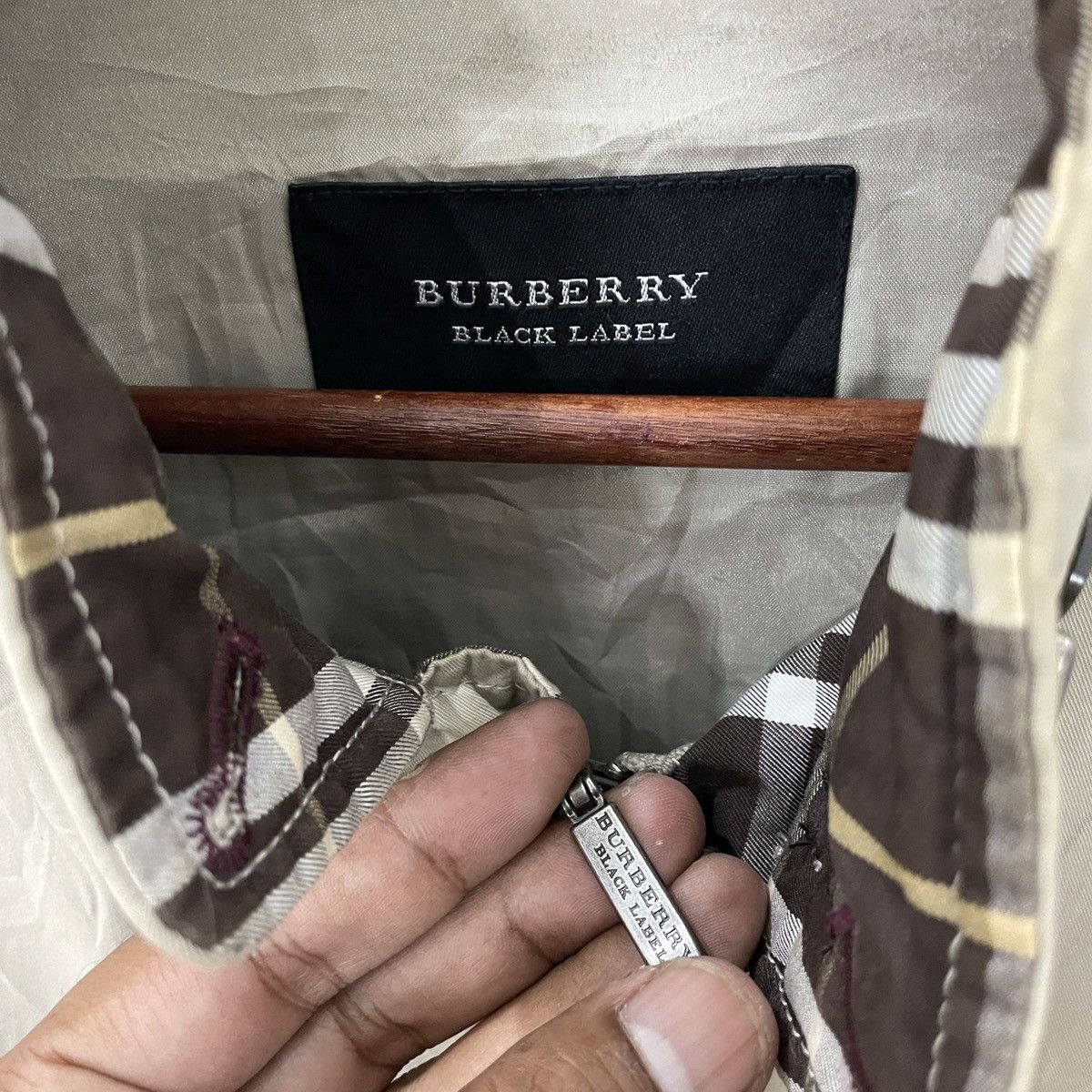 Burberry Vintage Burberry Black Label Embroidery Small Logo Jacket Size US M / EU 48-50 / 2 - 6 Thumbnail