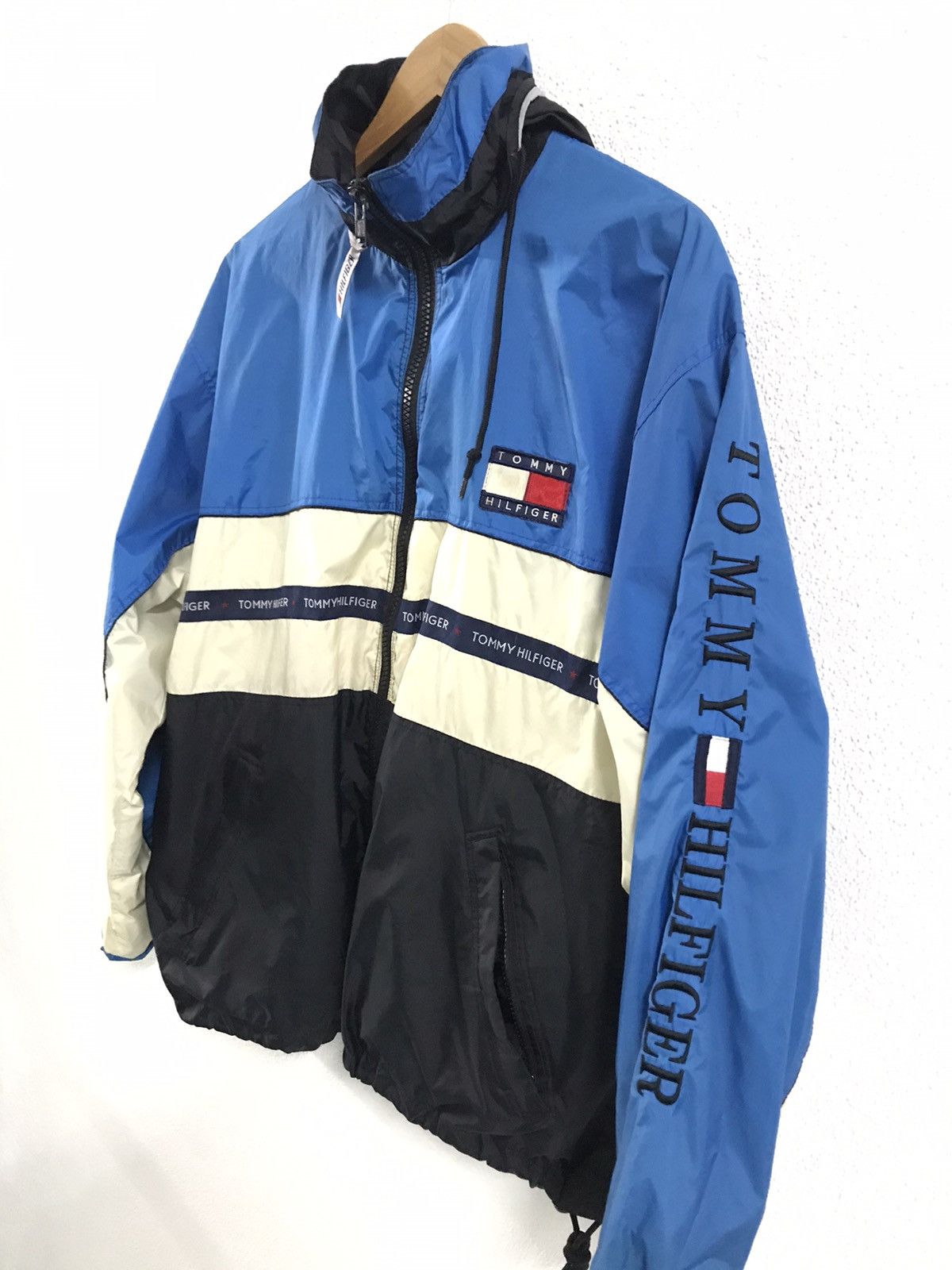 Tommy Hilfiger Tommy Hilfiger Embroidered Big Logo Size US S / EU 44-46 / 1 - 3 Thumbnail