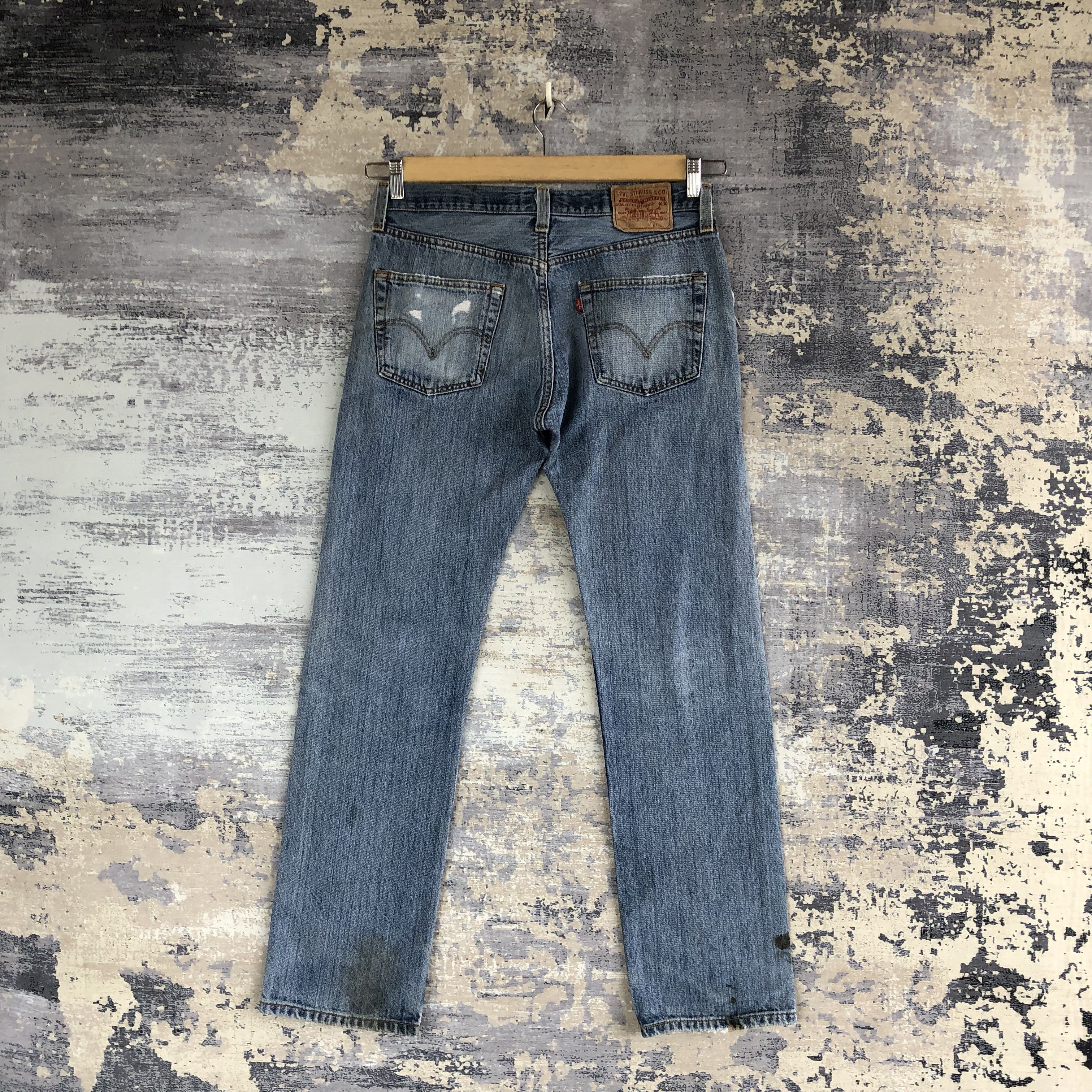 Jean Vintage Levis 501 Jeans Distressed Dirty Blue Levi's Denim Size US 32 / EU 48 - 2 Thumbnail