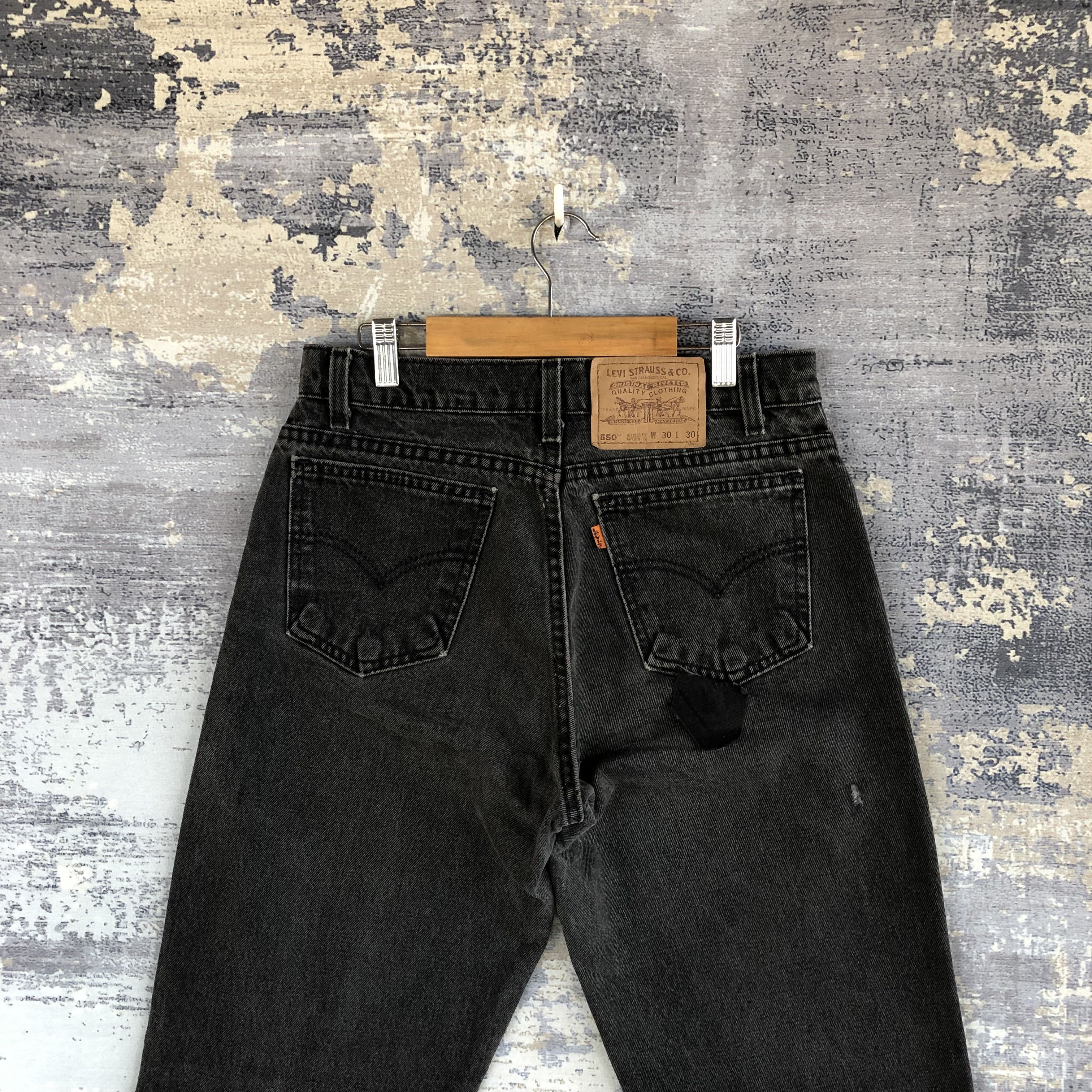 Levi's Levis 550 Faded Black Denim Distressed Orange Tab Jeans Size 26" / US 2 / IT 38 - 5 Thumbnail