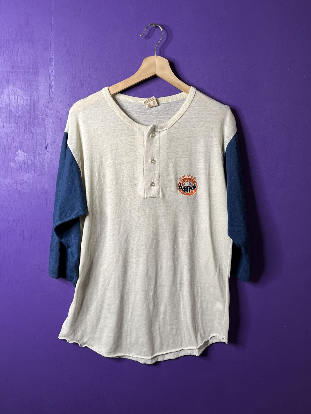 Logo 7 Vintage early 80s Houston Astros raglan t-shirt Size US L / EU 52-54 / 3 - 1 Thumbnail