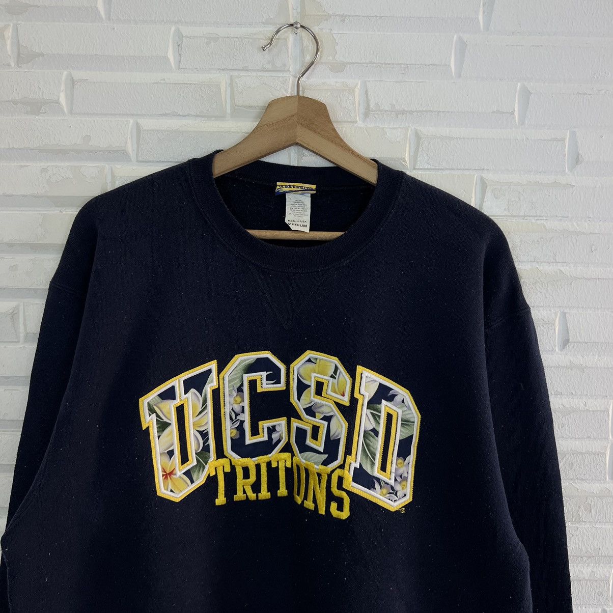 Vintage VINTAGE UCSD TRITONS SWEATSHIRT BIG LOGO MADE IN USA Size US M / EU 48-50 / 2 - 3 Thumbnail