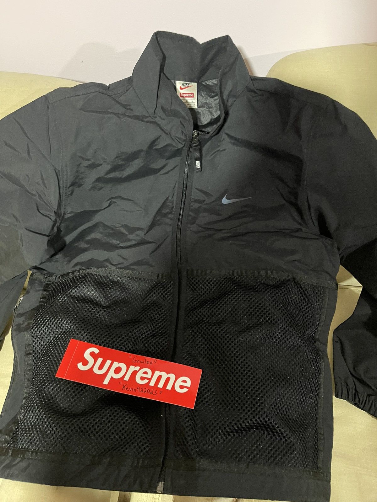 Supreme nike trail 2024 running jacket black