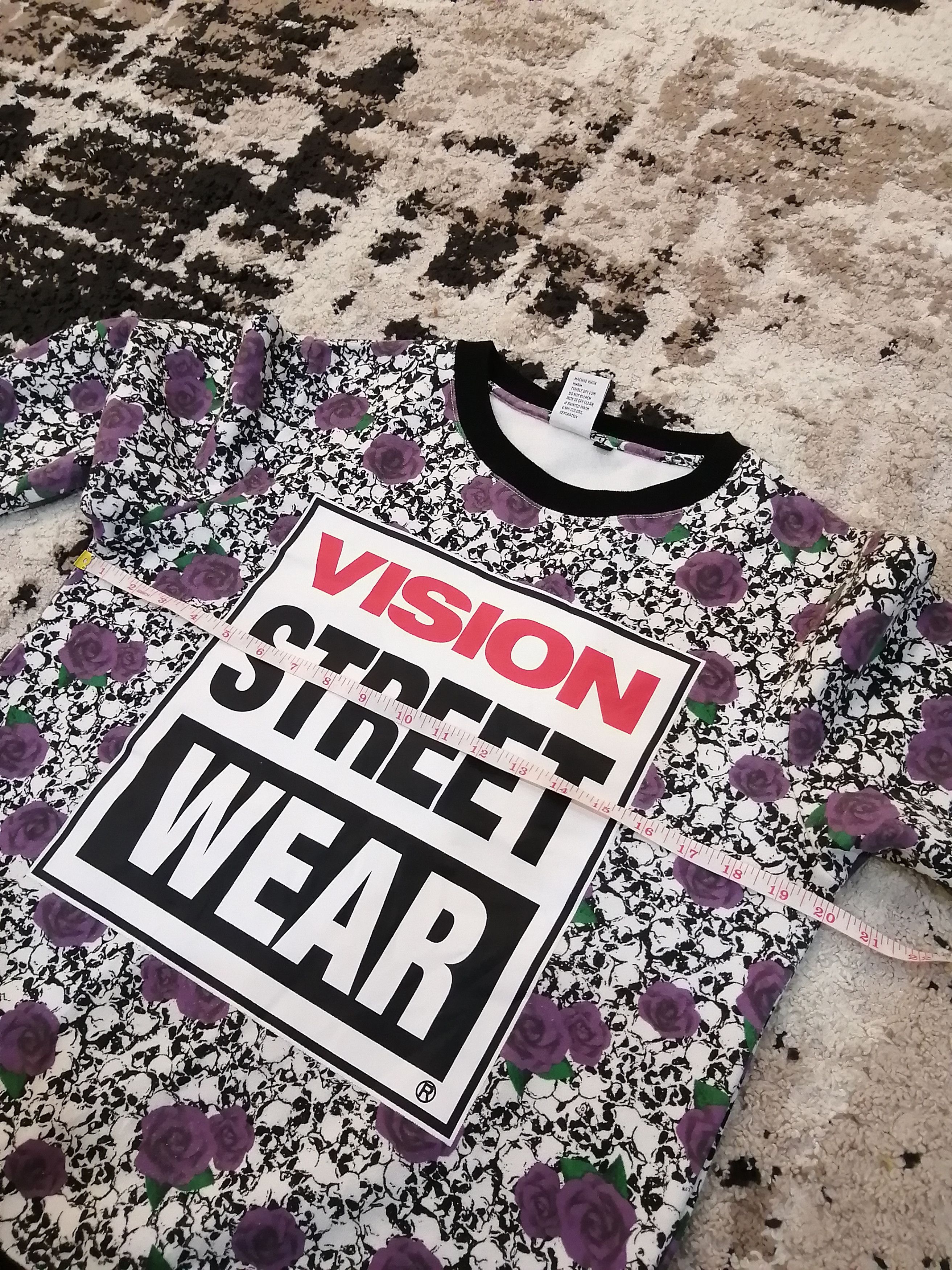 Vision Streetwear Vision Streetwear Skulls + Flower Sweatshirt - Size M Size US M / EU 48-50 / 2 - 13 Thumbnail