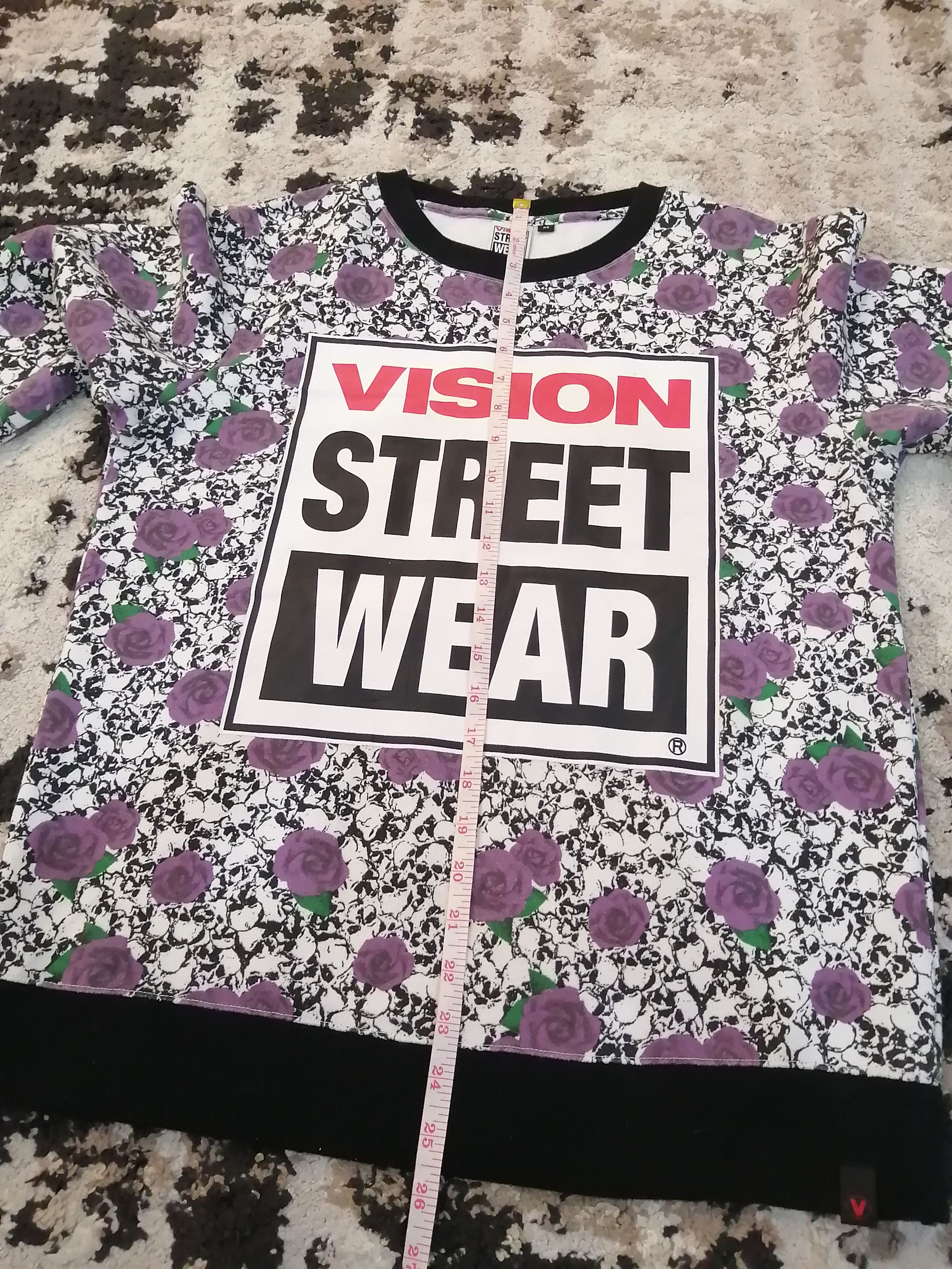 Vision Streetwear Vision Streetwear Skulls + Flower Sweatshirt - Size M Size US M / EU 48-50 / 2 - 12 Thumbnail