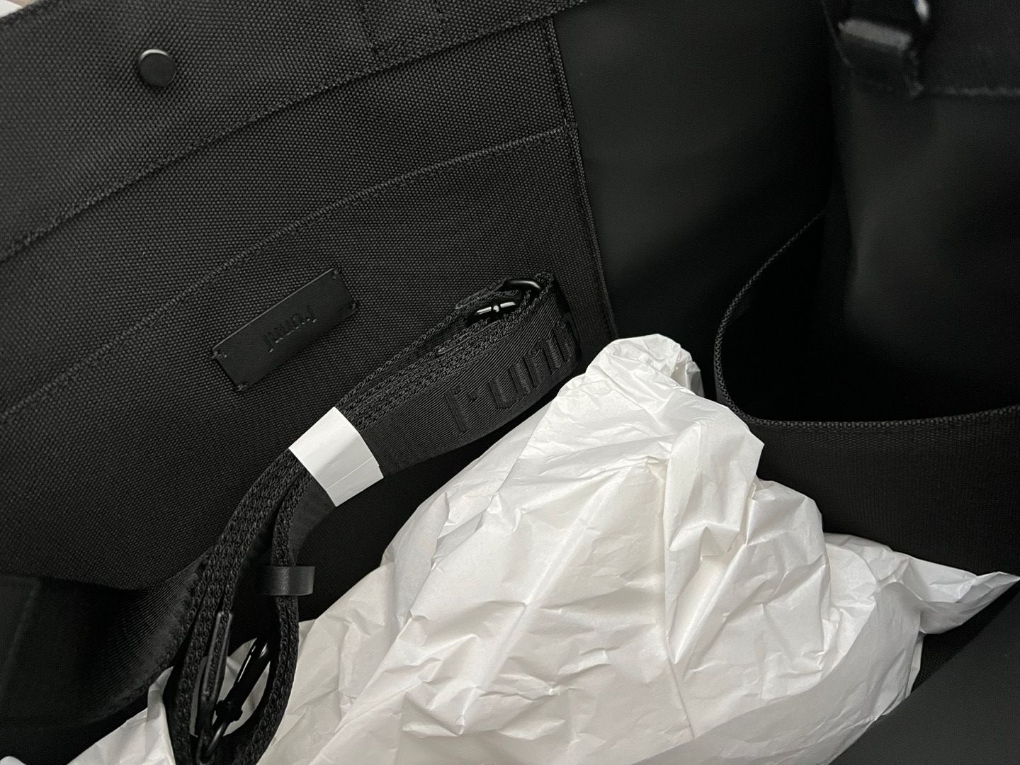 Juun.J Black 2-Way Tote Size ONE SIZE - 5 Thumbnail
