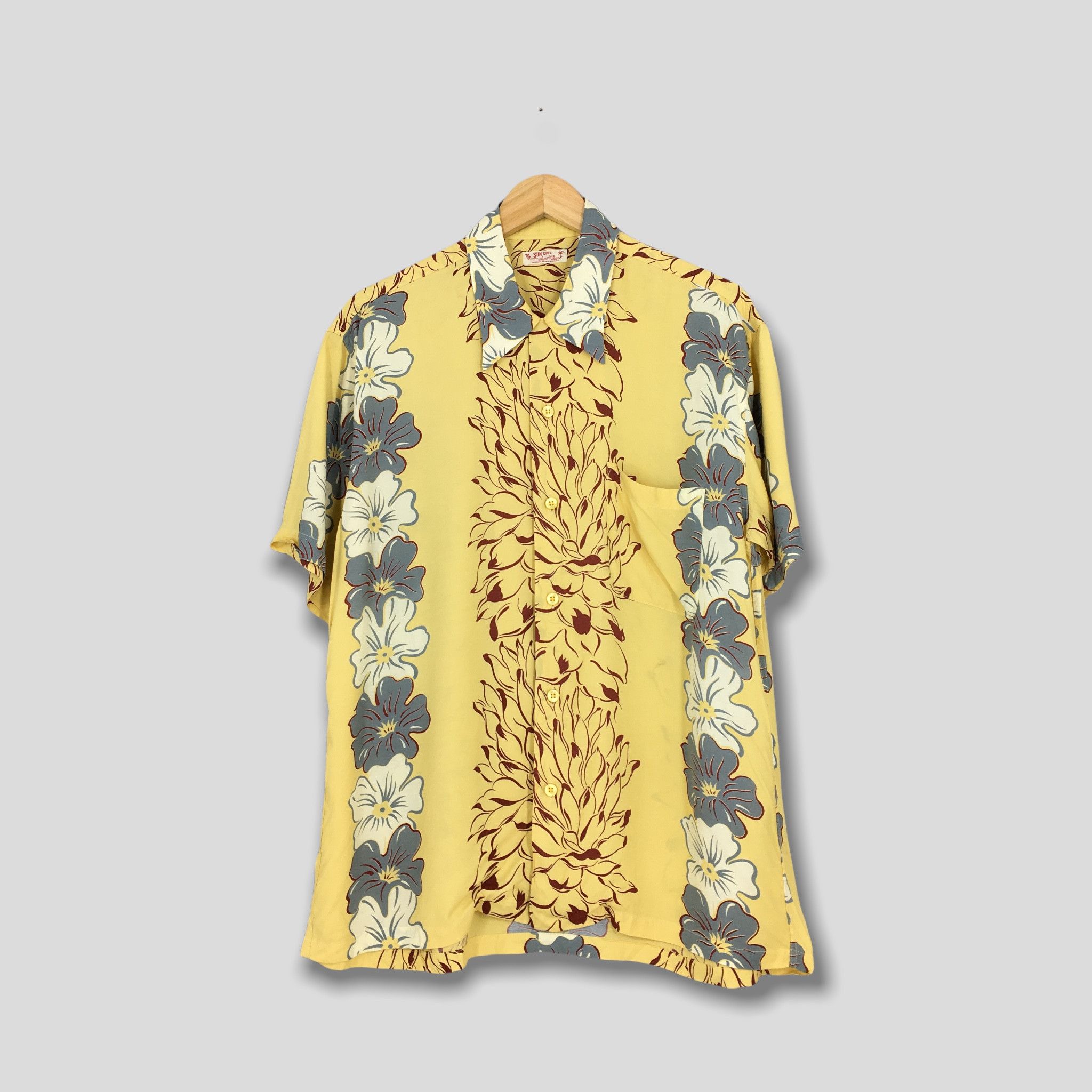 Sun Surf Vintage 90s Hawaiian Rayon Sun Surf Japan Rayon Shirt Large Size US L / EU 52-54 / 3 - 1 Thumbnail