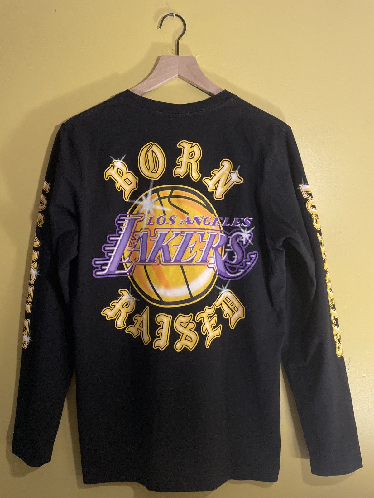 Born x Raised + Los Angeles Lakers Airbrushed Long Sleeve: WHITE Size XL