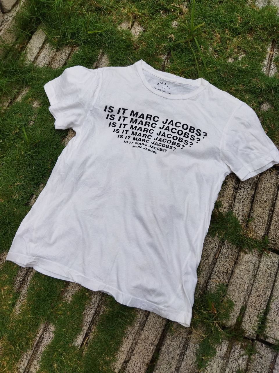 Marc Jacobs Marc Jacobs Spell Out Tshirt Size US S / EU 44-46 / 1 - 1 Thumbnail