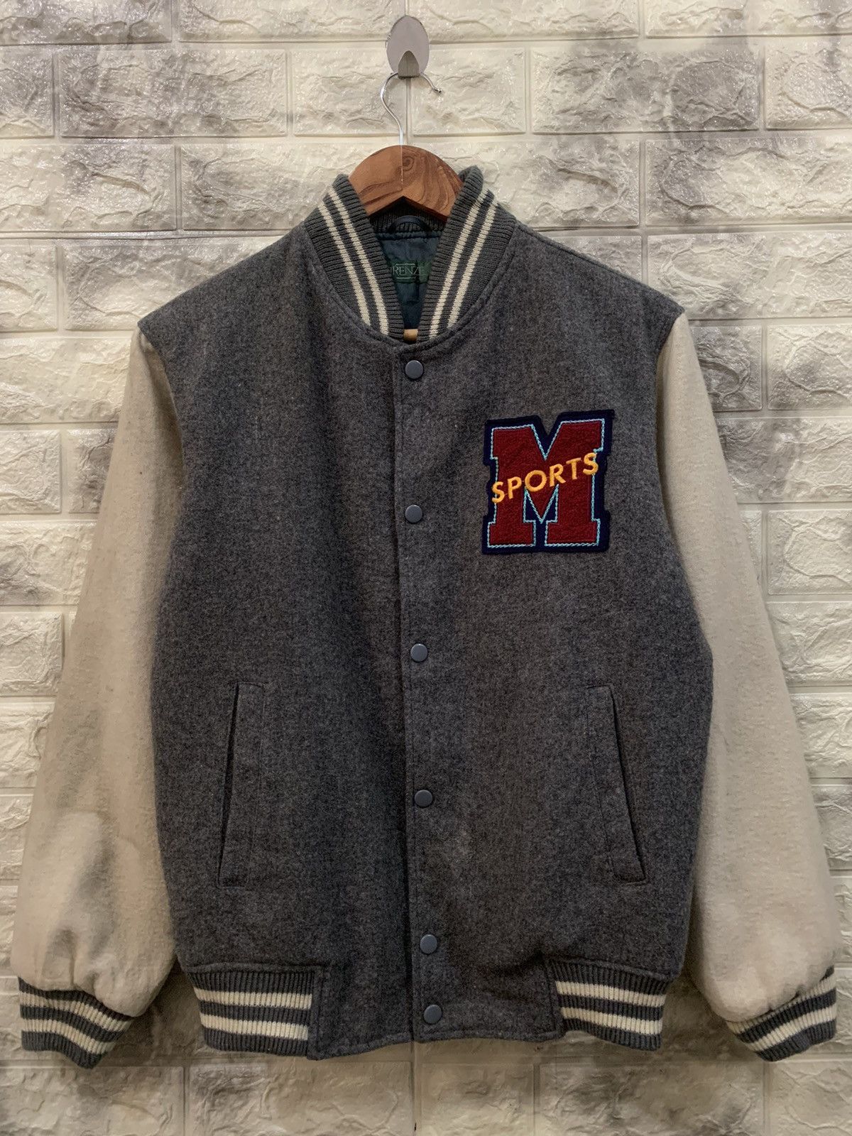 🔥Vintage M Sports varsity jacket
