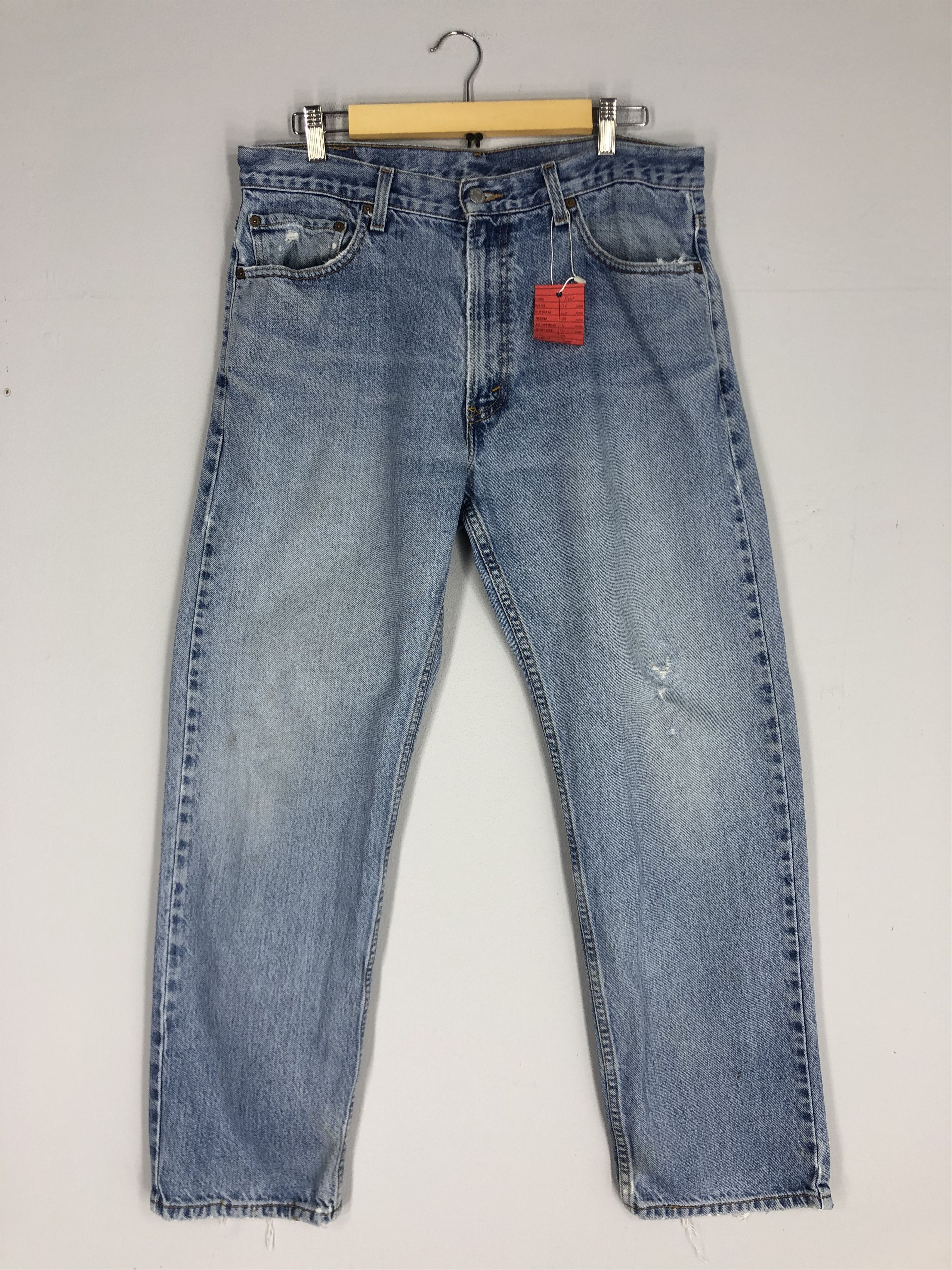 Vintage Levi’s 505 Light Blue Jean Size 35