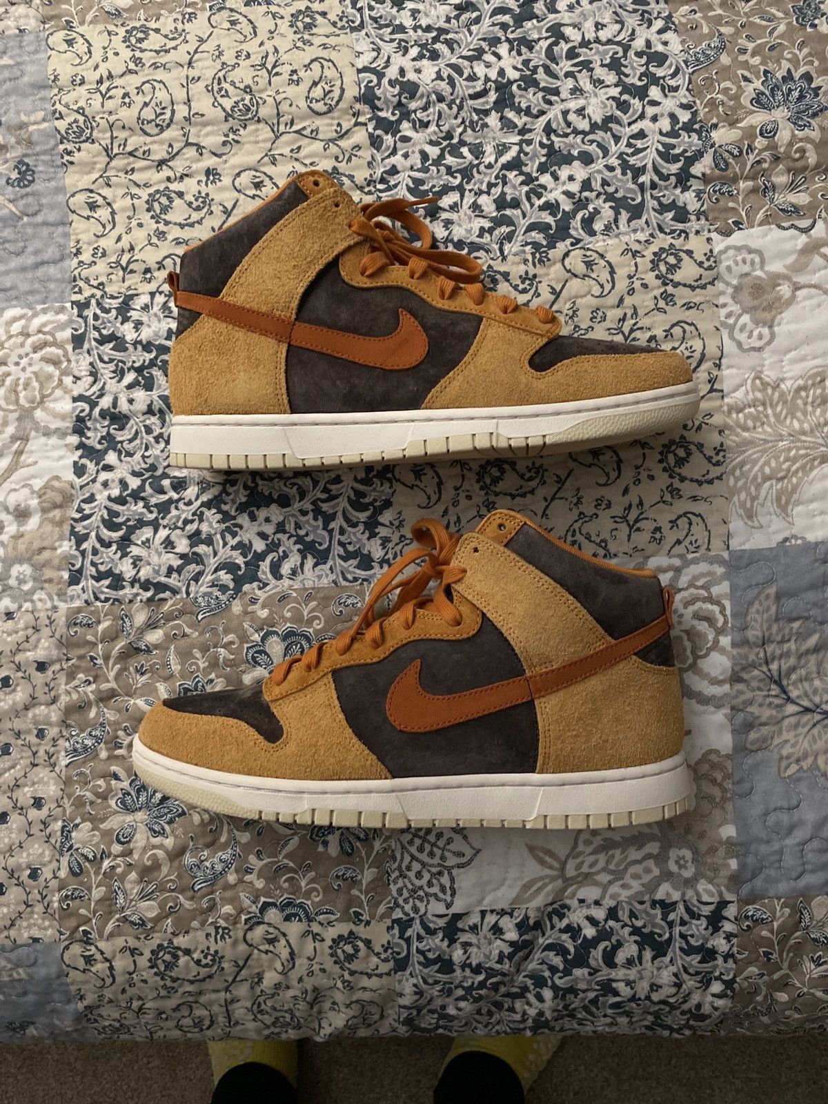 Nike Dunk high Medium Curry Size US 11 / EU 44 - 1 Thumbnail