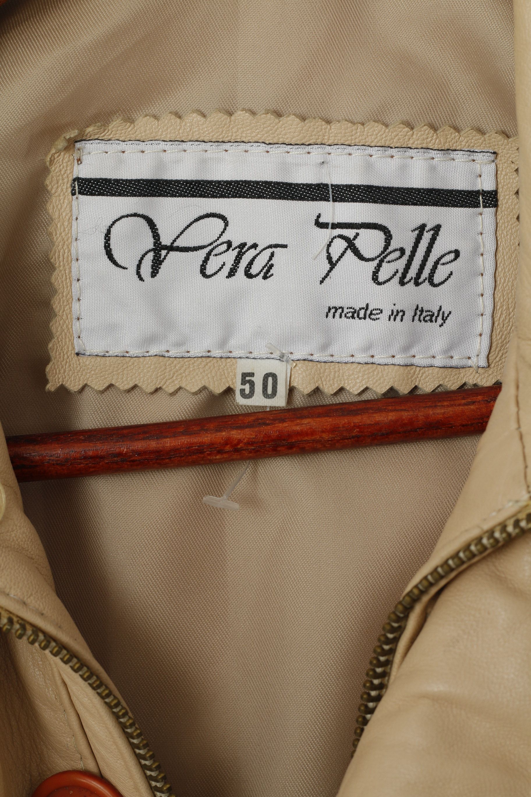 Other Vintage Men 50 M Leather Jacket Beige Bomber Pockets 5194 Size US M / EU 48-50 / 2 - 5 Thumbnail