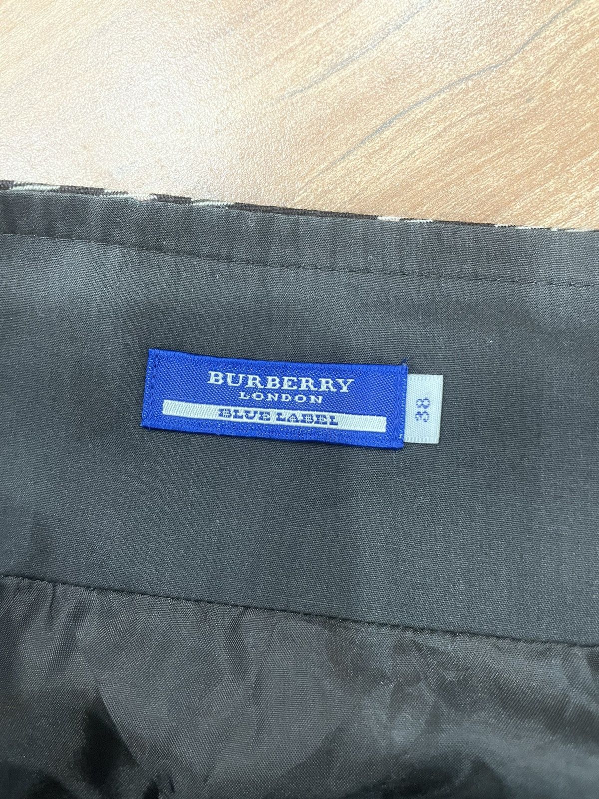 Burberry Burberry London Novacheck skirt Size 26" / US 2 / IT 38 - 3 Thumbnail
