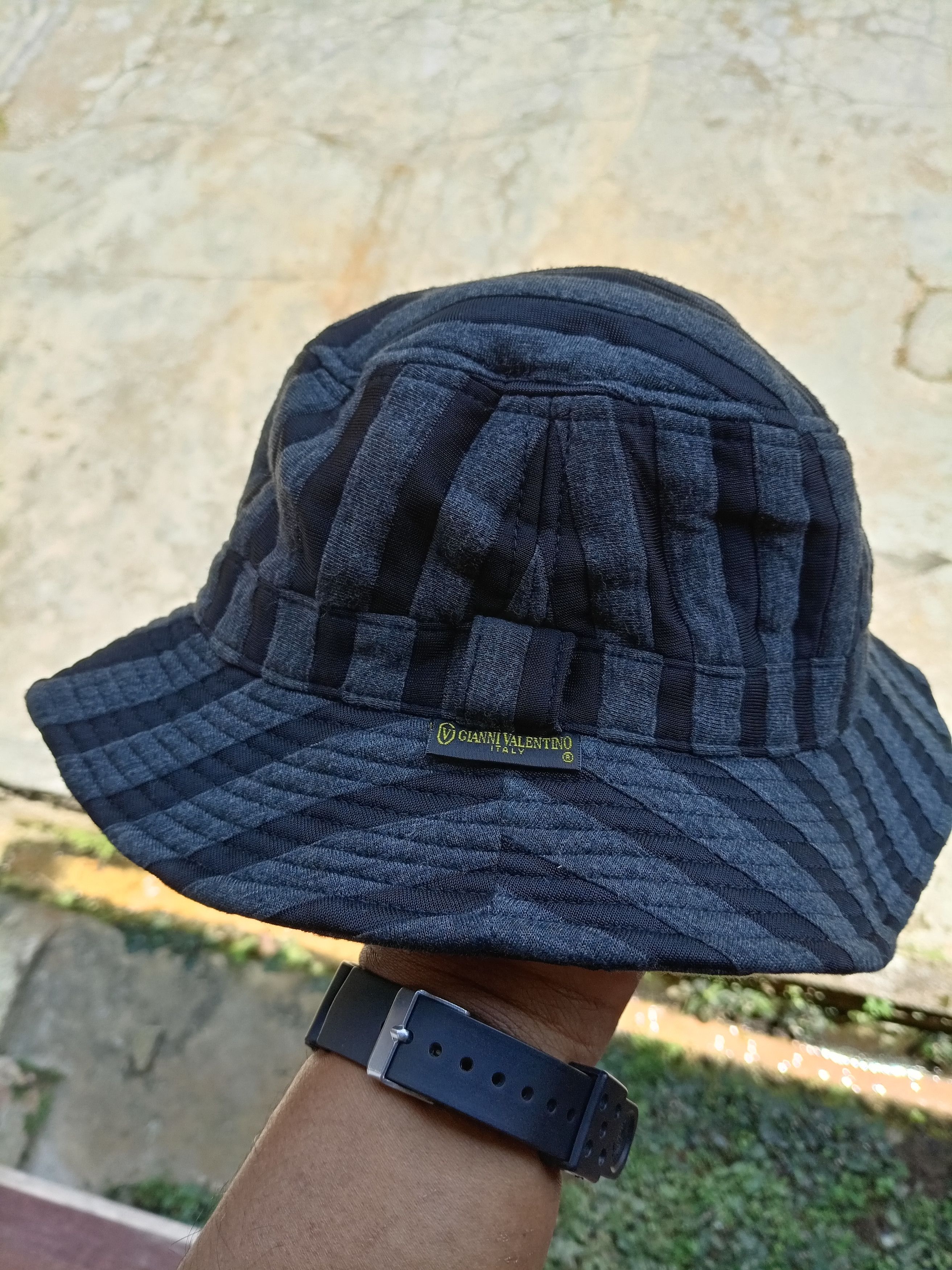 Gianni Valentino Bucket Hat Valentino Vintage Nylon Gianni Valentino Bucket Hat | neo  main image 4