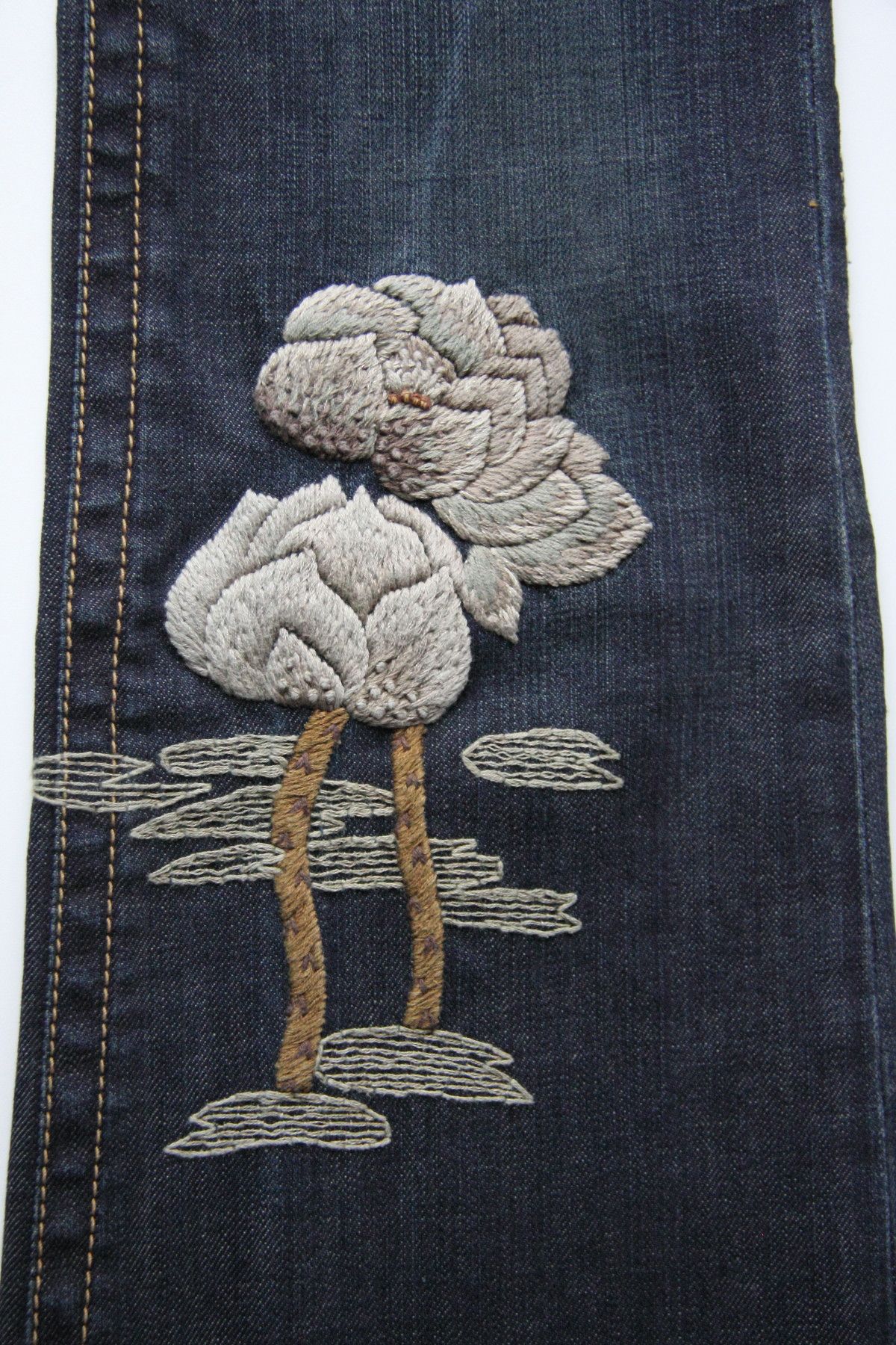 Handmade MAI LAM ONE OF A KIND HANDMADE EMBROIDERED DENIM SIZE S Size 30" / US 8 / IT 44 - 11 Thumbnail