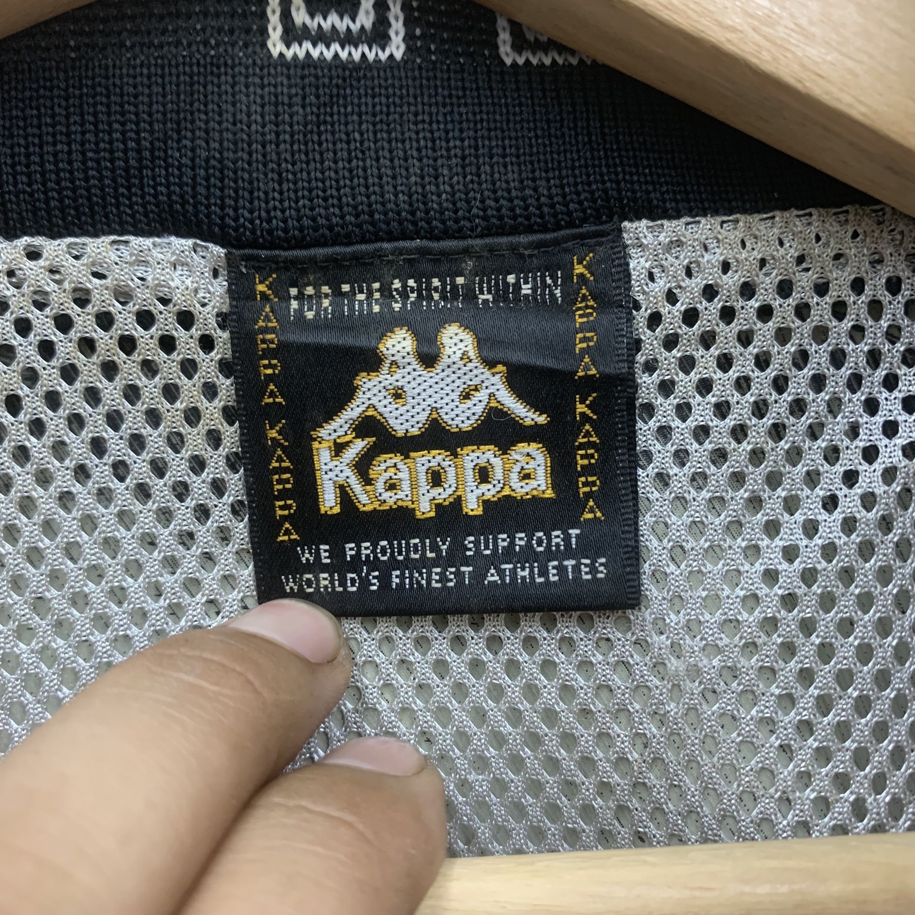 Japanese Brand Vintage 90s Kappa Windbreaker Jacket Size US L / EU 52-54 / 3 - 14 Thumbnail