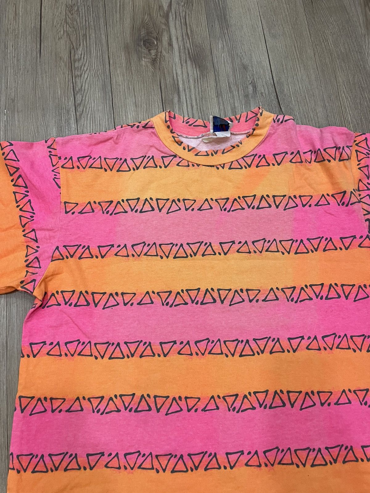 Vintage Vintage Pacitic Heat Single Stitch Pop Art Striped T shirt Size US L / EU 52-54 / 3 - 5 Thumbnail