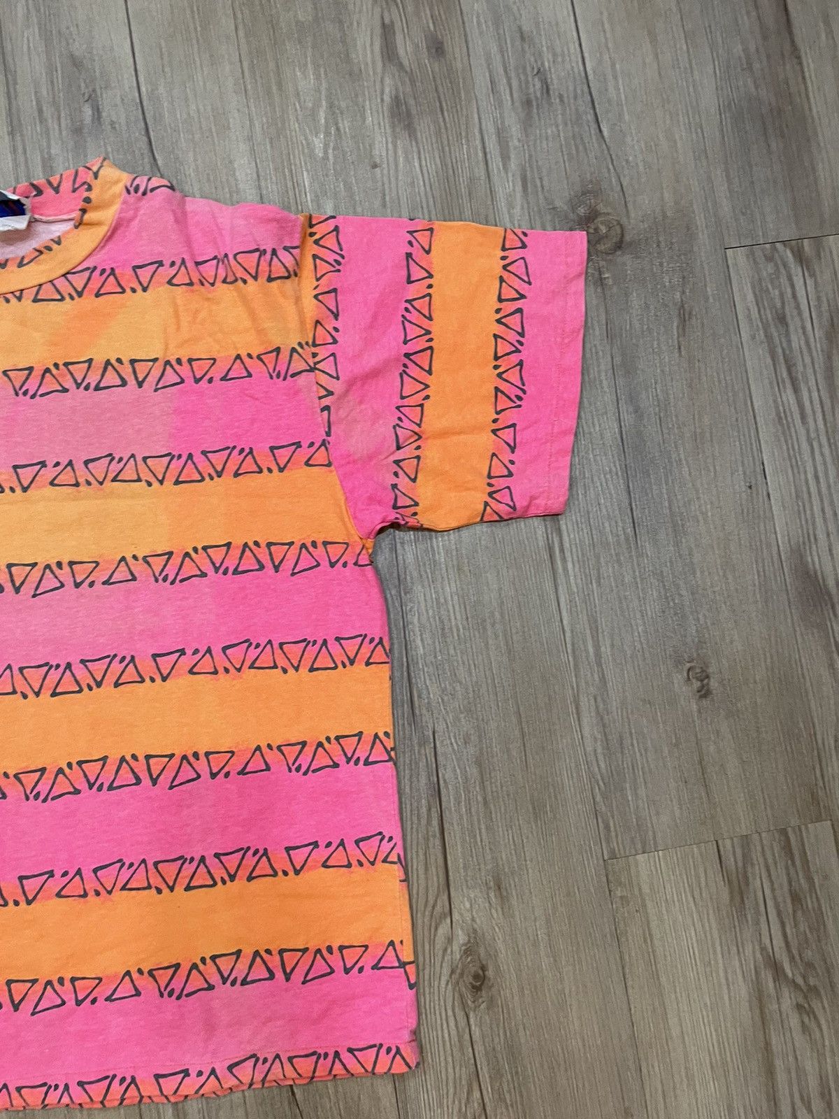Vintage Vintage Pacitic Heat Single Stitch Pop Art Striped T shirt Size US L / EU 52-54 / 3 - 3 Thumbnail