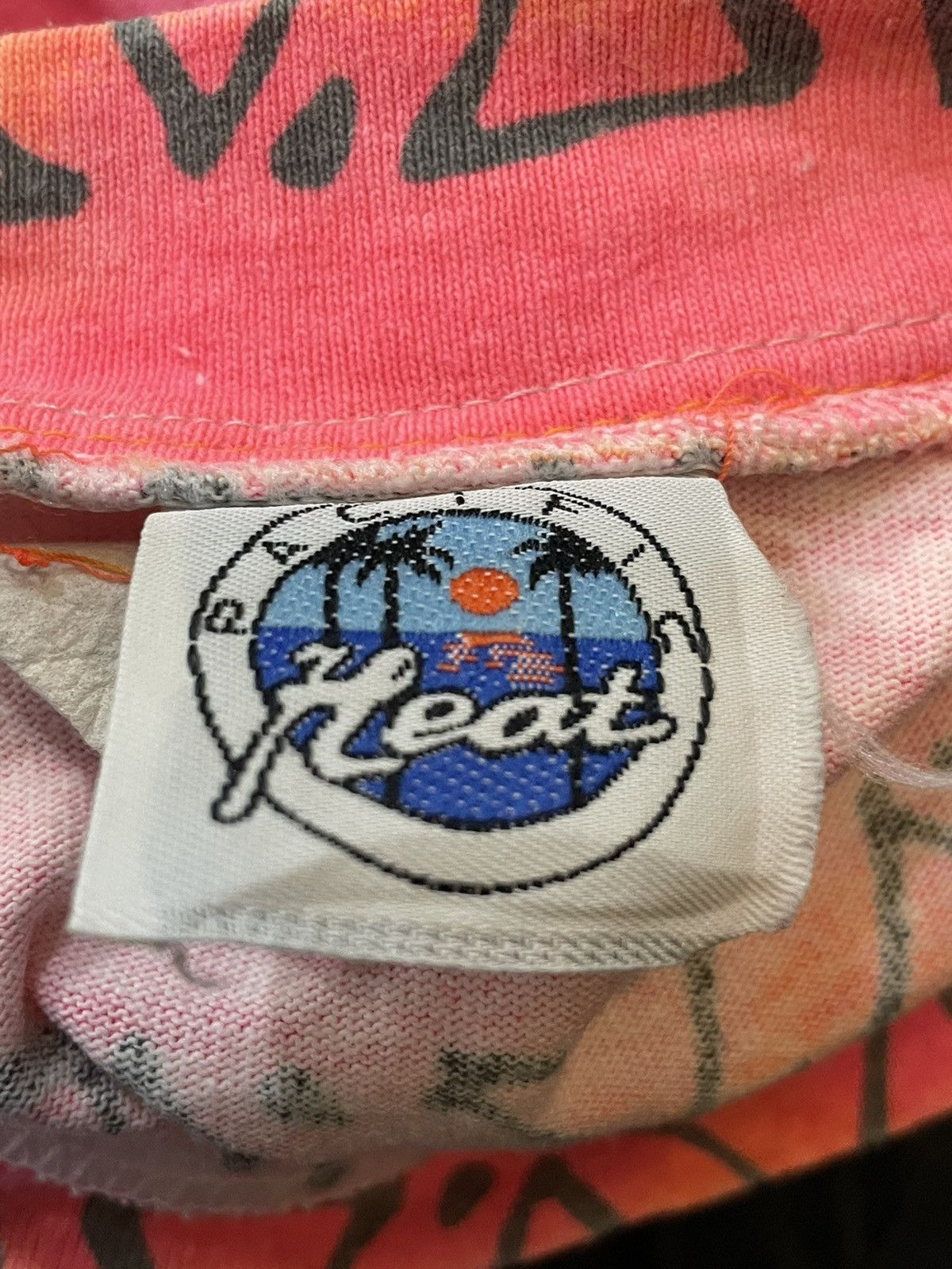 Vintage Vintage Pacitic Heat Single Stitch Pop Art Striped T shirt Size US L / EU 52-54 / 3 - 14 Thumbnail