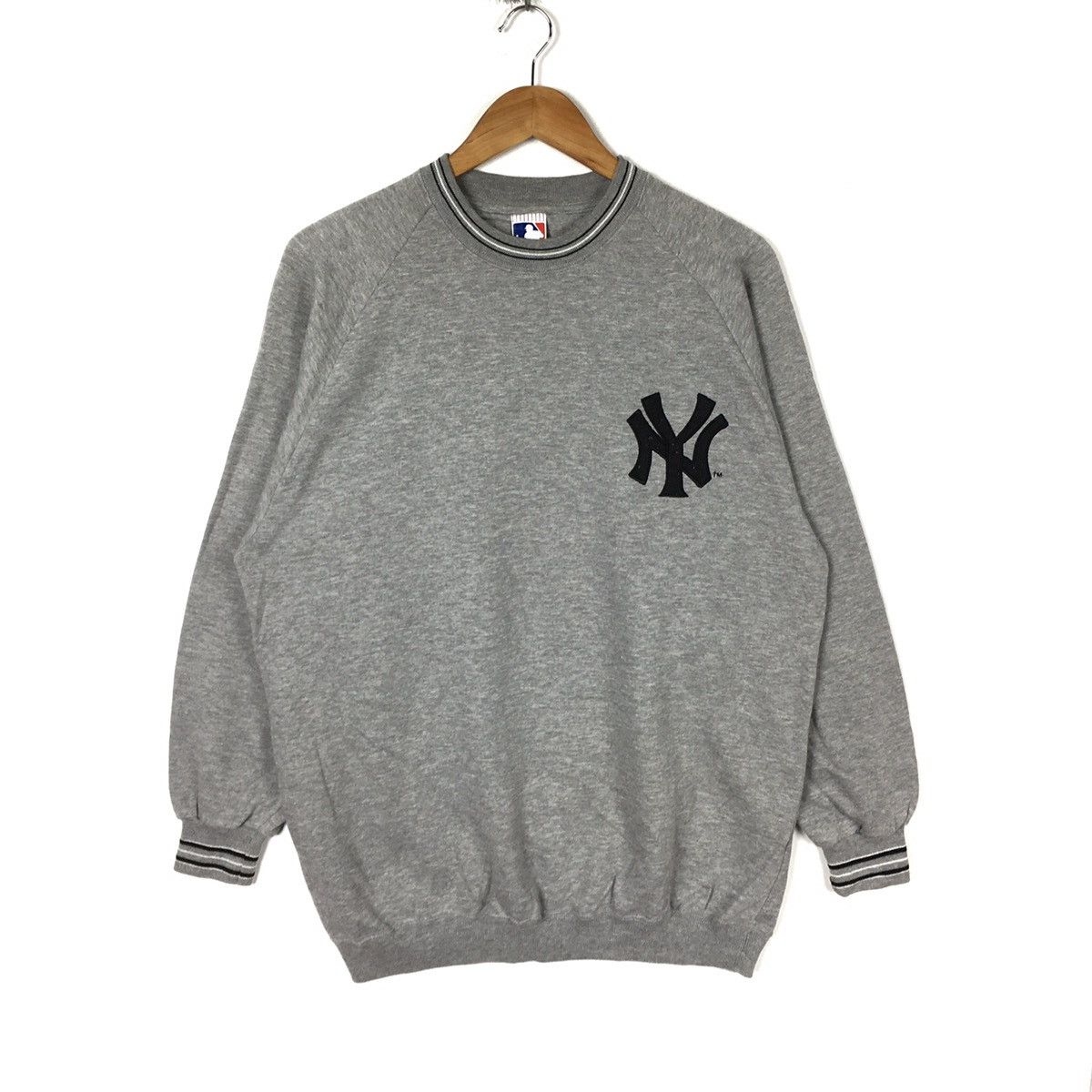 Other NEW YORK NY Mlb League Baseball Majestic Grey Sweatshirt Size US L / EU 52-54 / 3 - 1 Thumbnail
