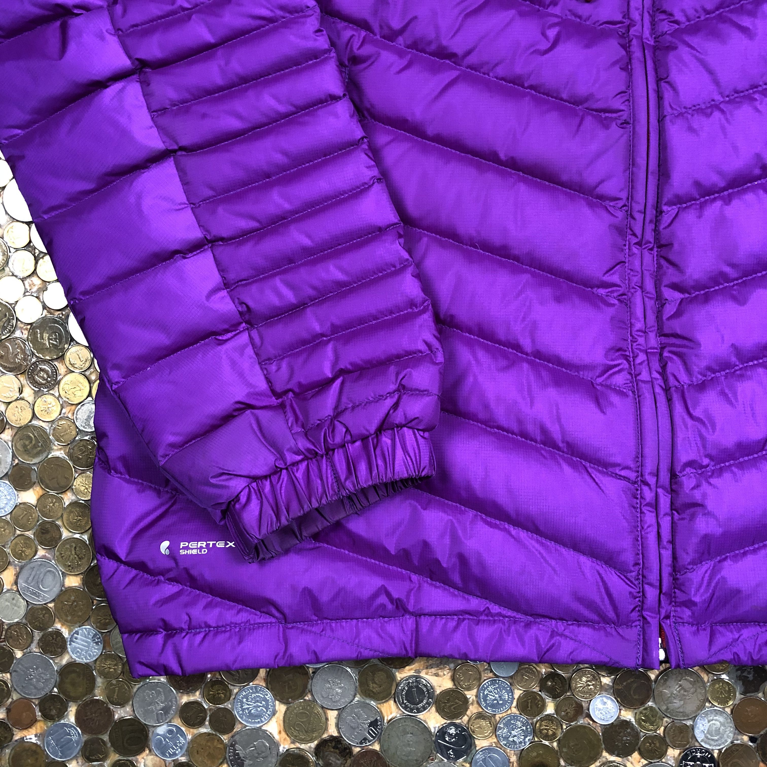 Vintage Bergans Vintage puffer jacket 90's Size US L / EU 52-54 / 3 - 3 Thumbnail