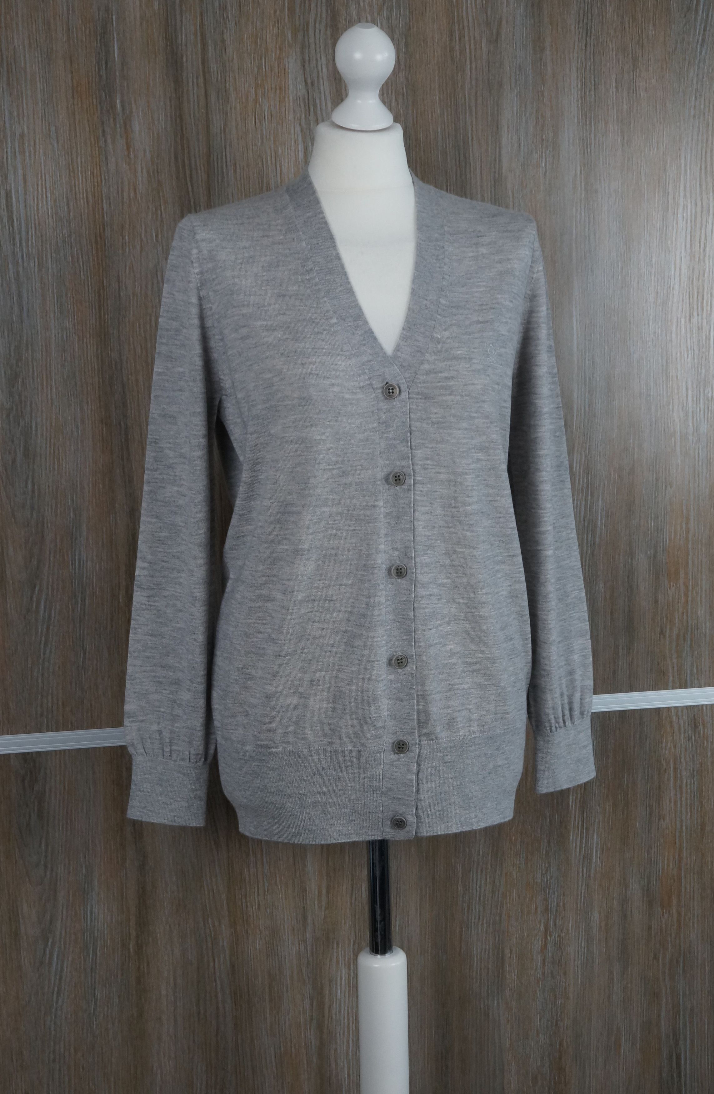 Burberry Brit V Neck Cashmere Size M