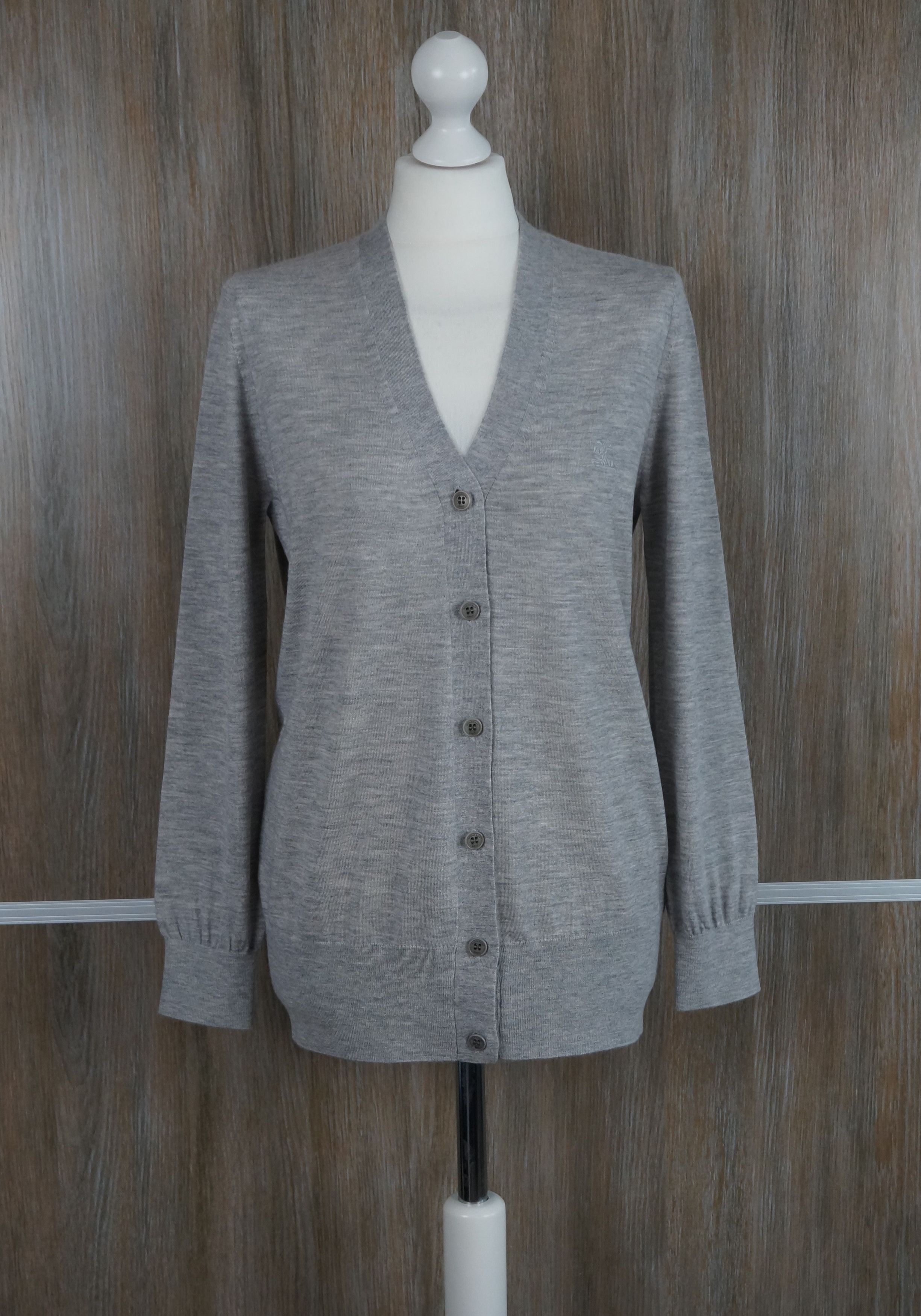 Burberry Brit V Neck Cashmere Size M