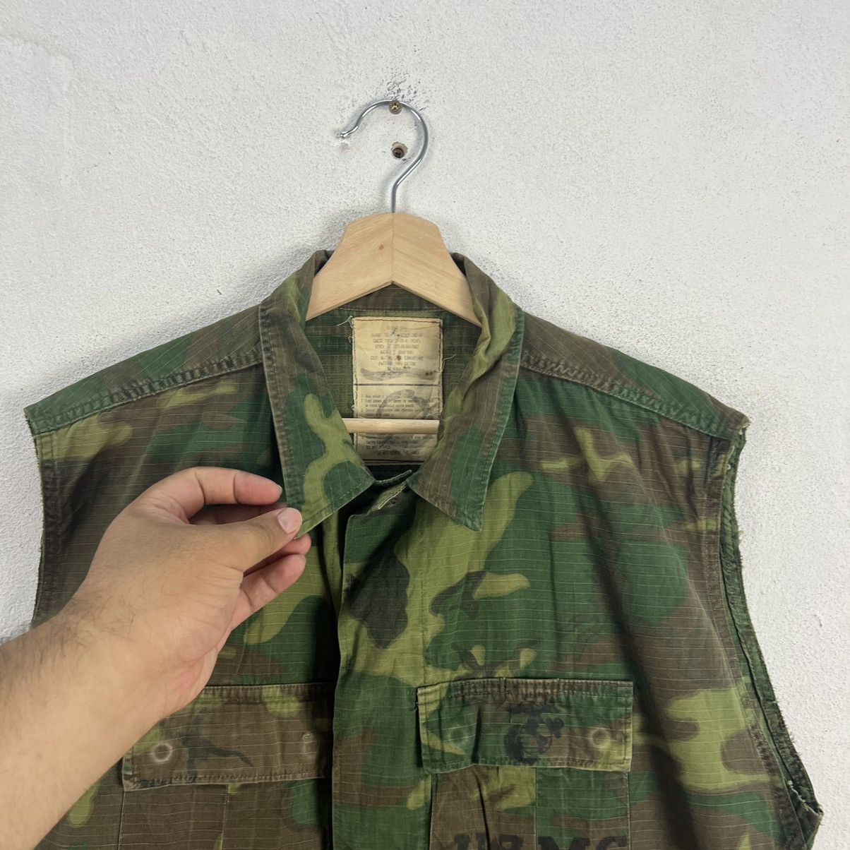 Vintage VINTAGE TANK TOP SLEEVELESS USMC MILITARY CAMO ARMY US Size US M / EU 48-50 / 2 - 6 Thumbnail