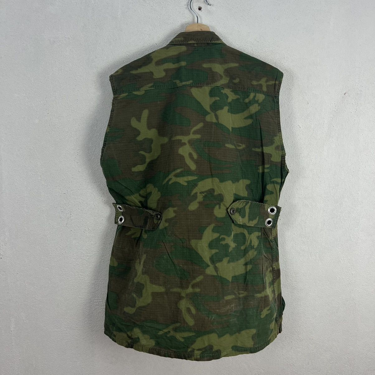 Vintage VINTAGE TANK TOP SLEEVELESS USMC MILITARY CAMO ARMY US Size US M / EU 48-50 / 2 - 8 Thumbnail