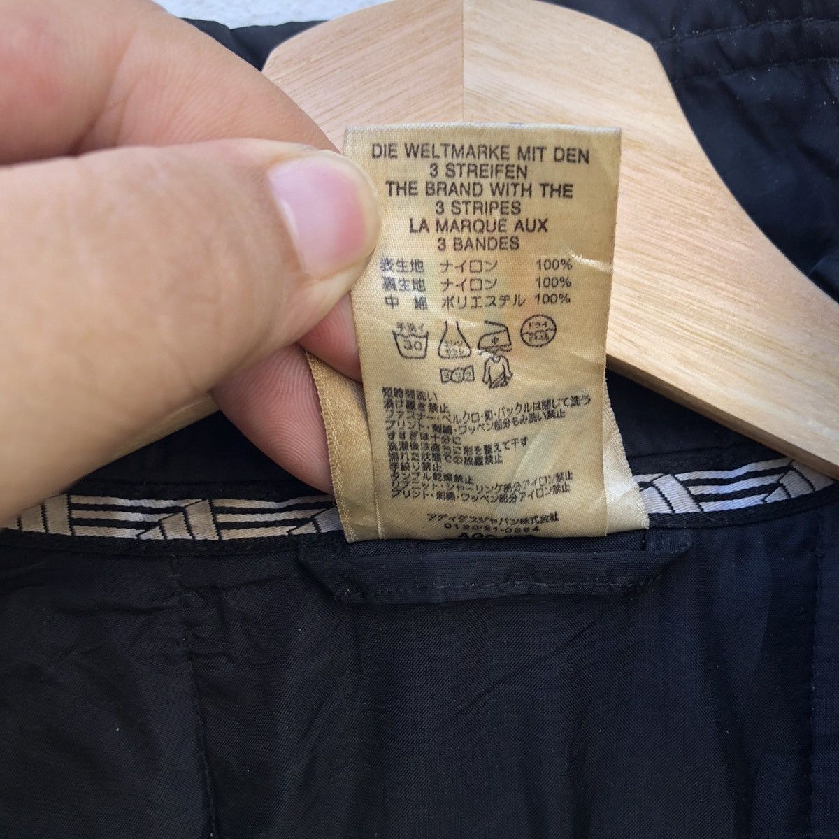 Adidas VINTAGE ADIDAS JACKET NICE DESIGN Size US L / EU 52-54 / 3 - 12 Thumbnail