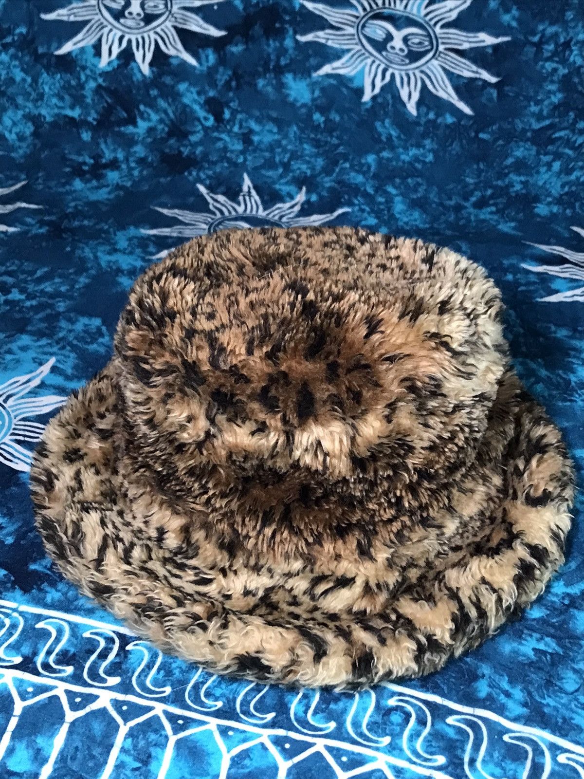 Other R.I. Clothing Company Leopard Bucket Winter Hats Casual Size 38 - 3 Thumbnail