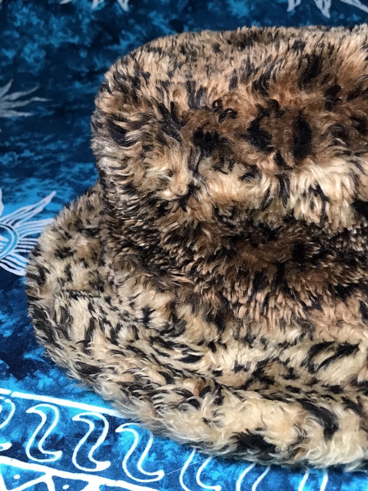 Other R.I. Clothing Company Leopard Bucket Winter Hats Casual Size 38 - 6 Thumbnail