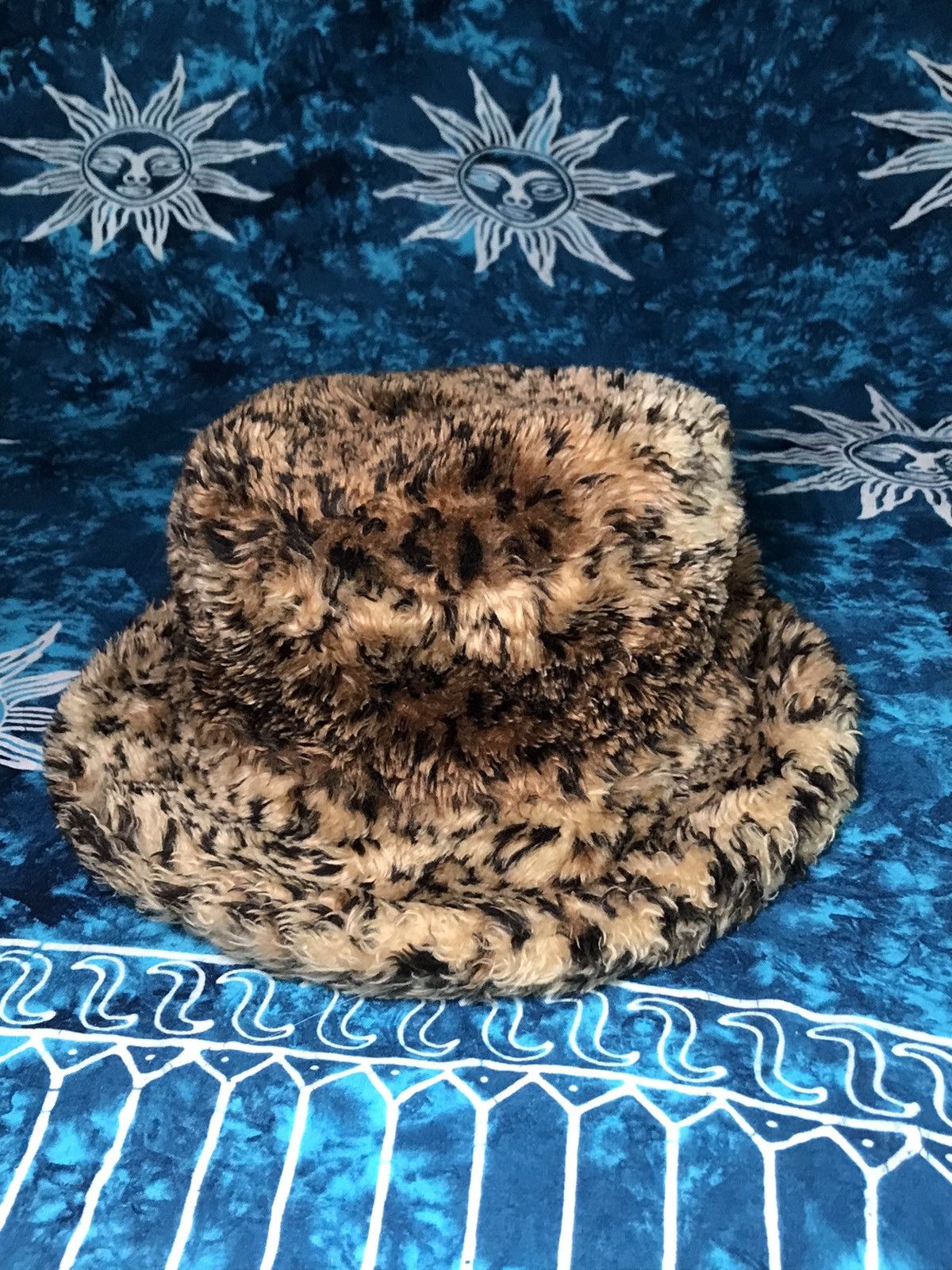 Other R.I. Clothing Company Leopard Bucket Winter Hats Casual Size 38 - 1 Thumbnail
