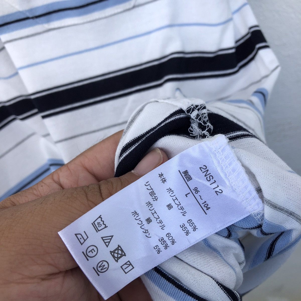 Japanese Brand STRIPE DESIGN KENT SHORT SLEEVE T-SHIRT Size US L / EU 52-54 / 3 - 7 Thumbnail