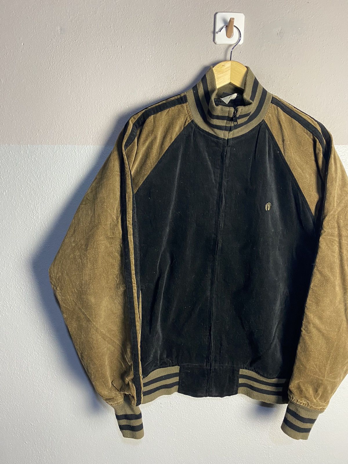 Hang Ten 🔥SALE🔥HANG TEN VELVET CORDUROY JACKET Size US L / EU 52-54 / 3 - 4 Thumbnail