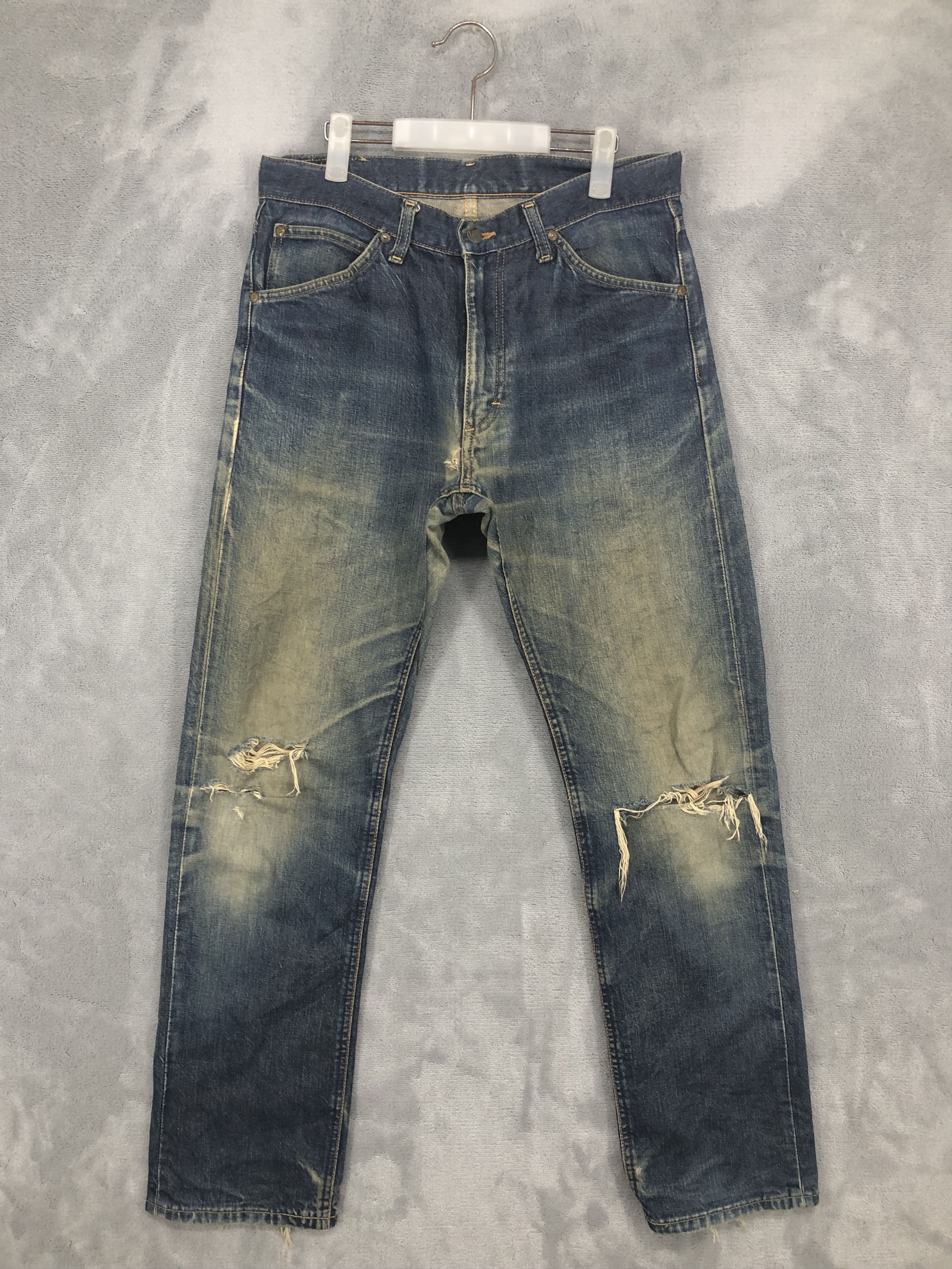Jean × Lee × Vintage Vintage Lee Distressed Denim Jeans 32x32 Size US 32 / EU 48 - 1 Thumbnail