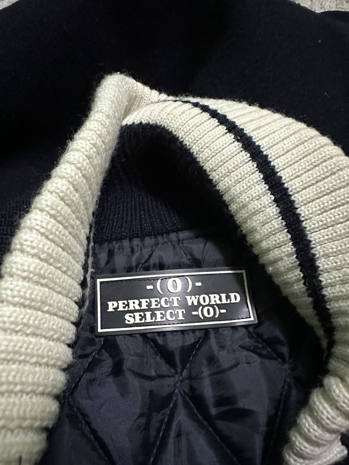Vintage Perfect world wool varsity jacket Size US L / EU 52-54 / 3 - 4 Thumbnail