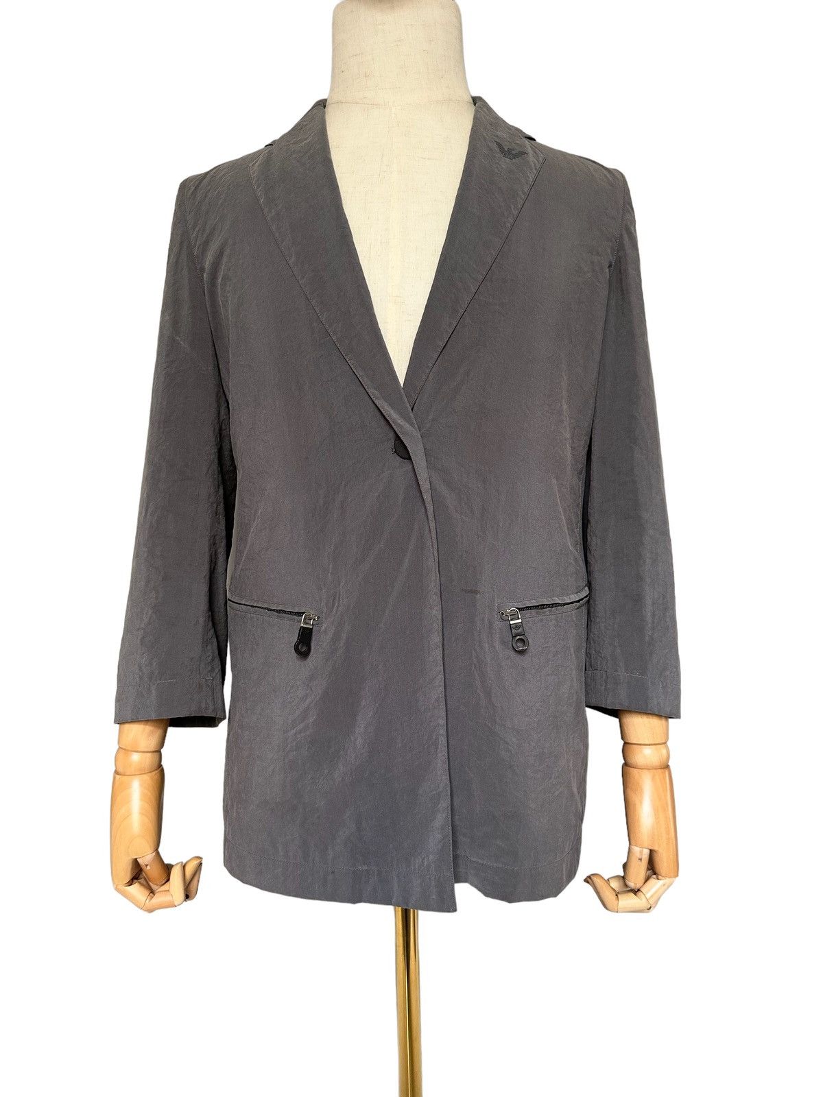 Emporio Armani 1990s Emporio Armani light nylon sport blazer Size US M / EU 48-50 / 2 - 2 Thumbnail