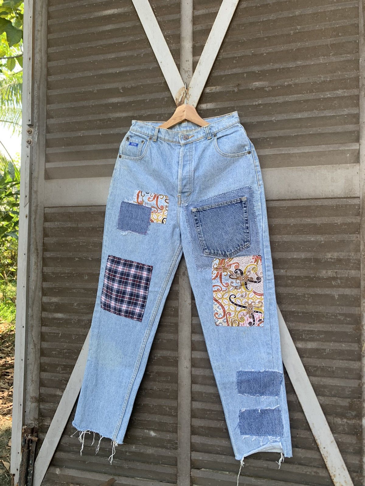 Vintage 👹VINTAGE POTRO DISTRESSED PATCHWORK SLIM FIT JEANS (WOMAN) Size US 26 / EU 42 - 2 Thumbnail