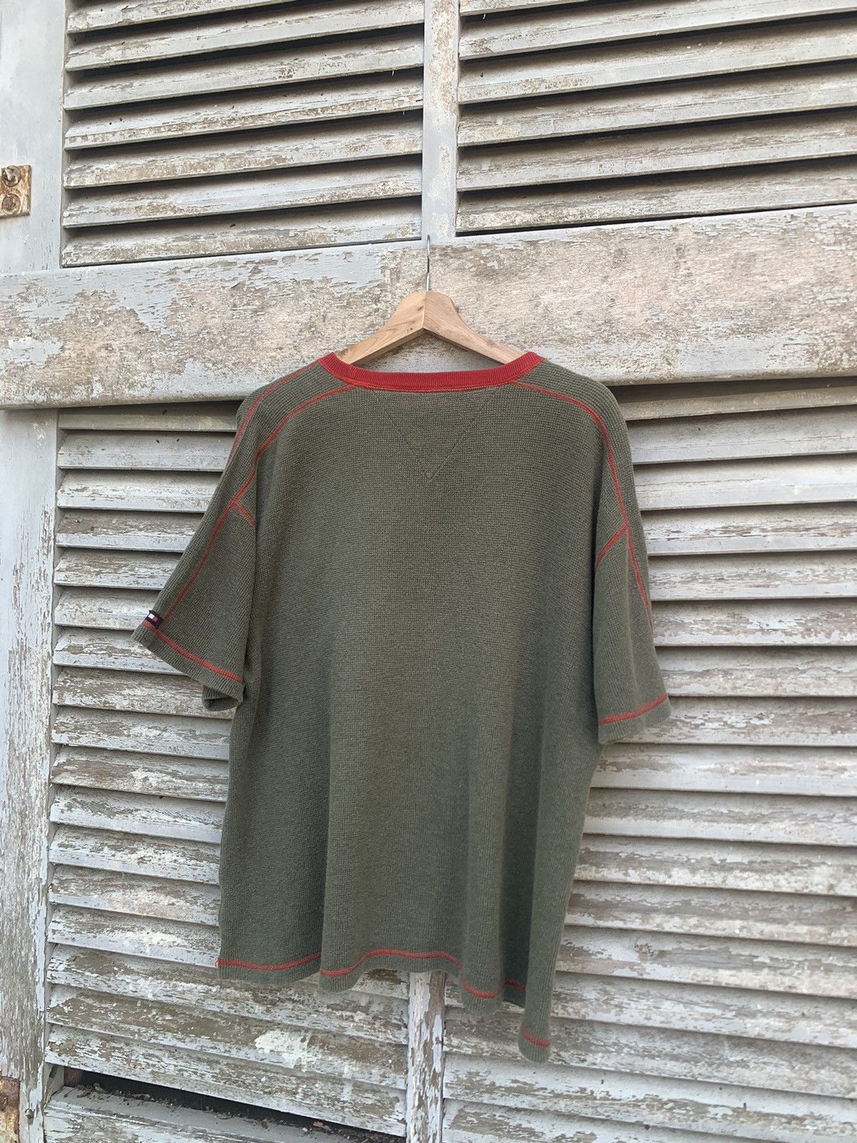 Vintage THRASHED TOMMY HILFIGER Knit Fabric Tshirt Size US L / EU 52-54 / 3 - 5 Thumbnail