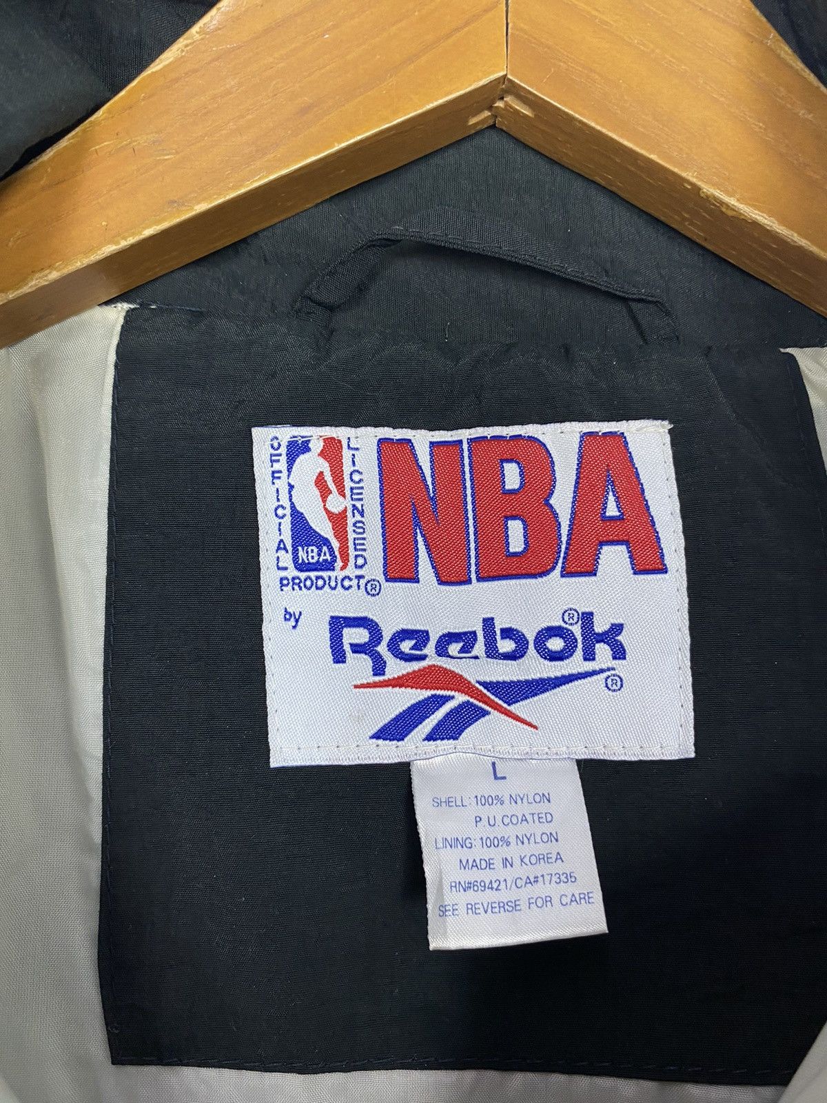 NBA Rare‼️ Vintage Reebok Nba Chicago Bulls Embroidery Big Logo Size US L / EU 52-54 / 3 - 7 Thumbnail