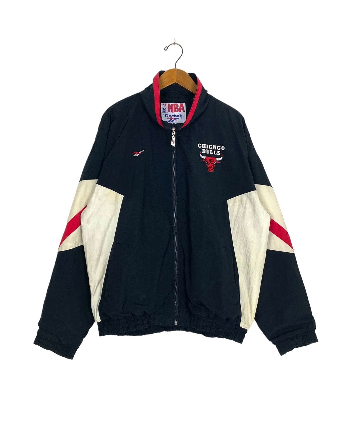 NBA Rare‼️ Vintage Reebok Nba Chicago Bulls Embroidery Big Logo Size US L / EU 52-54 / 3 - 1 Thumbnail