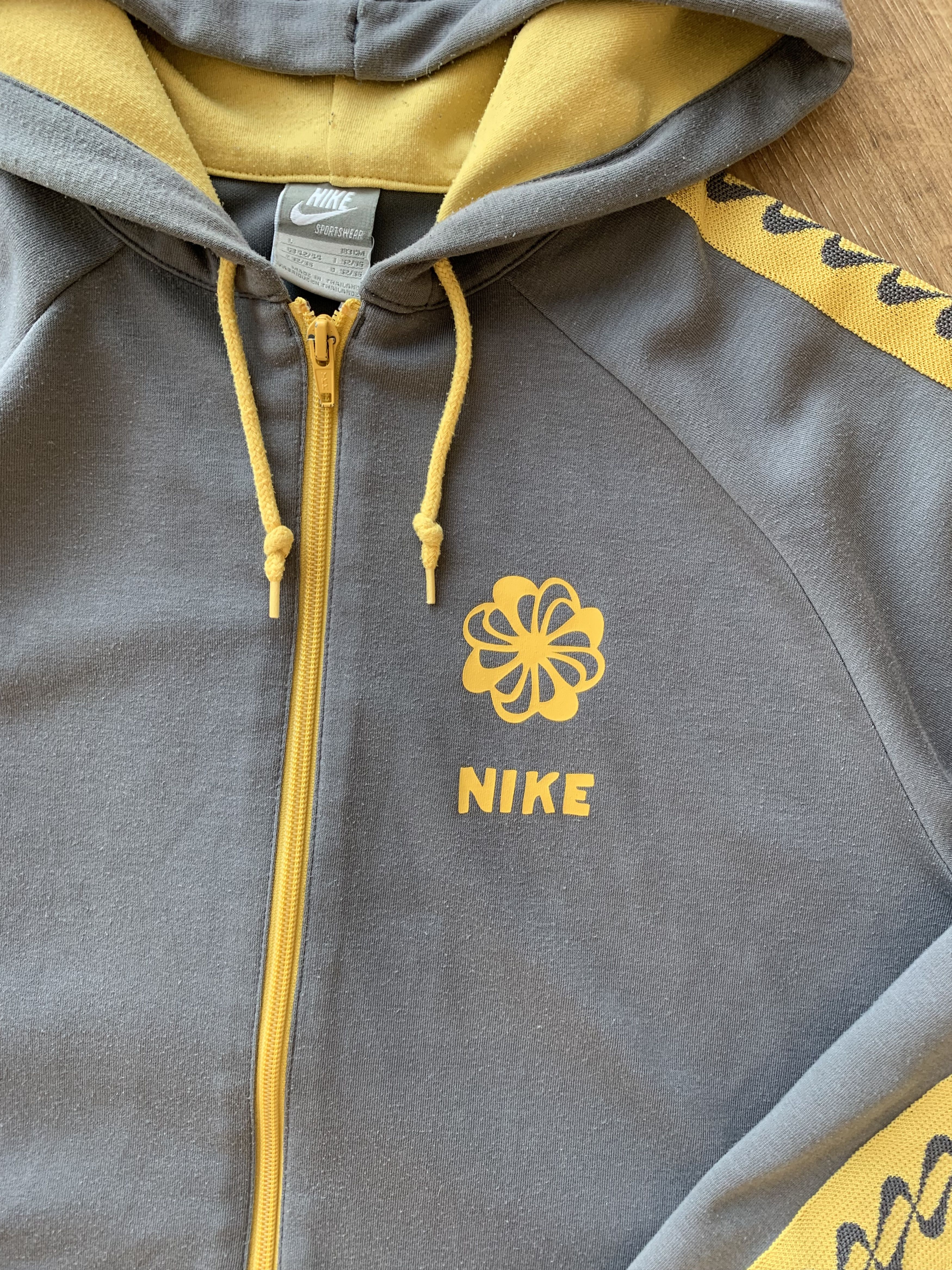 Nike Vintage Nike stripes swoosh hoodie Size US L / EU 52-54 / 3 - 5 Thumbnail